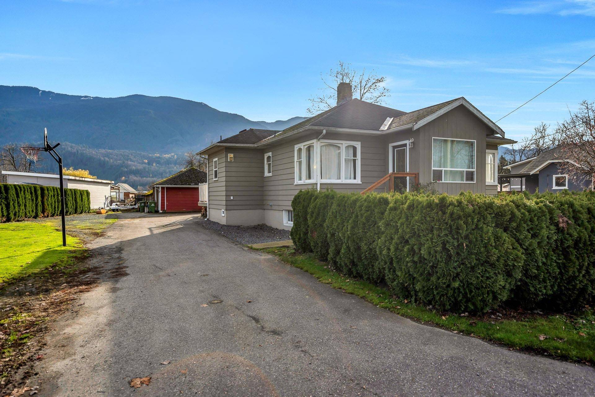 Rosedale, BC V0X 1X2,50556 YALE RD