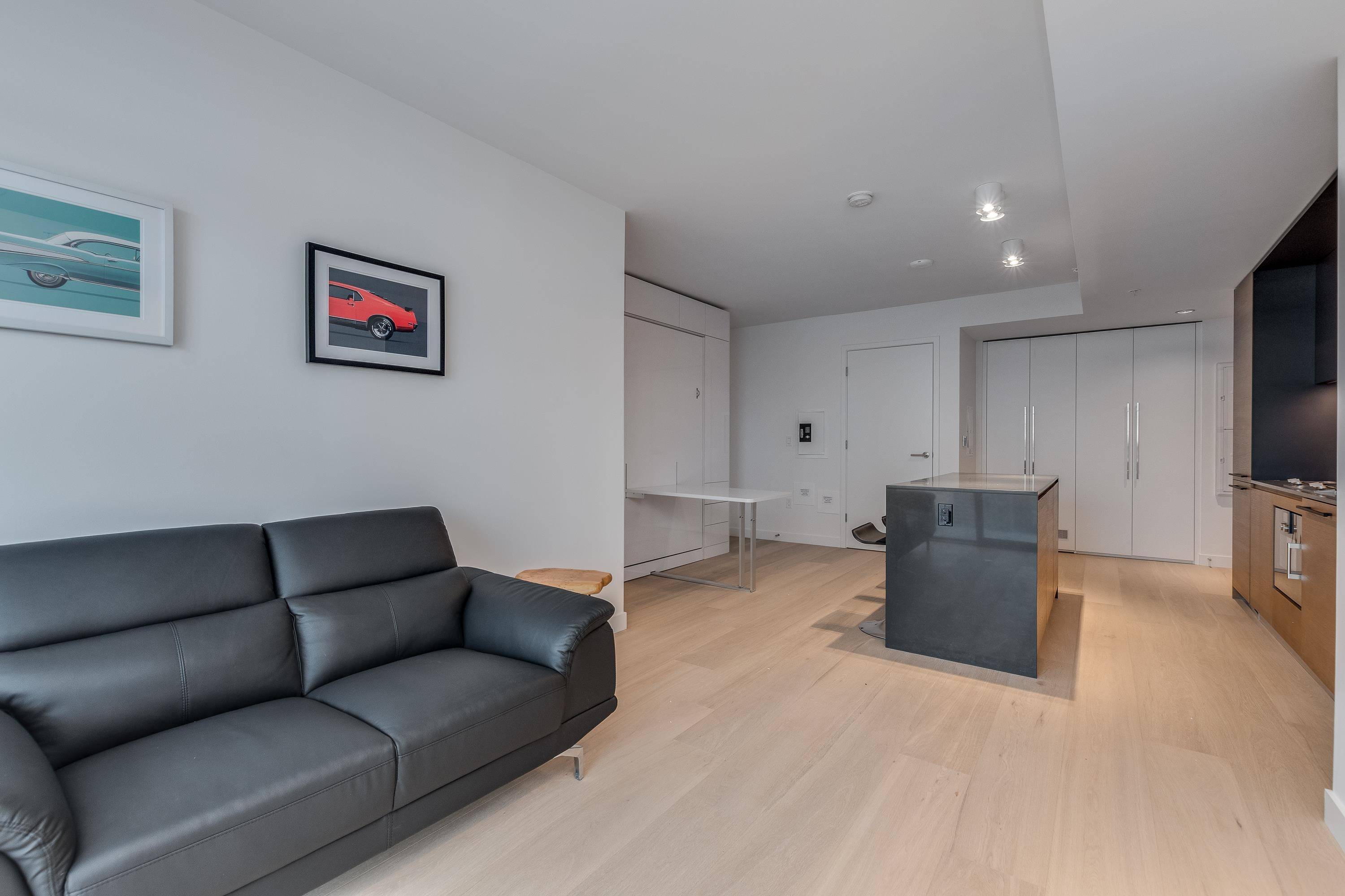 Vancouver, BC V6Z 0G7,1289 HORNBY STREET #2909