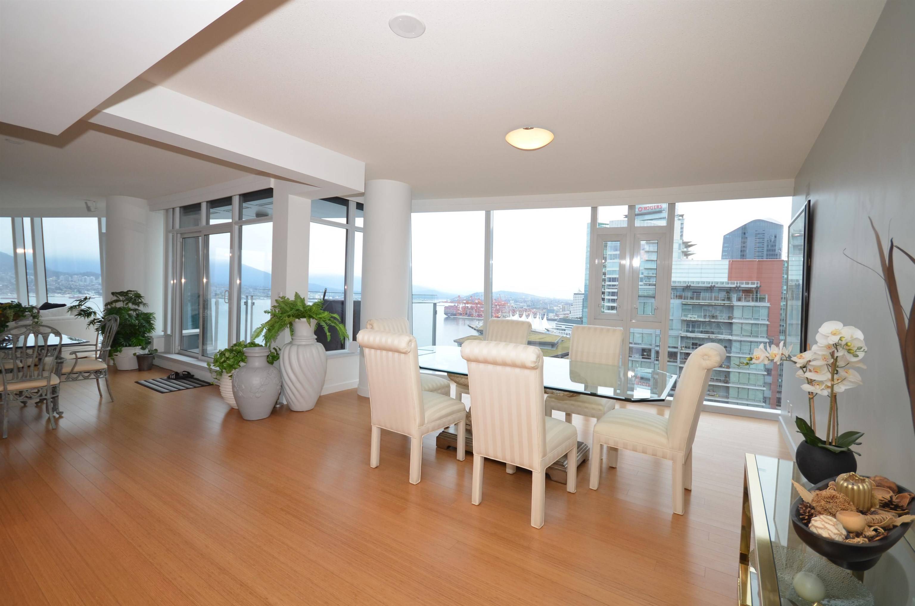 Vancouver, BC V6C 3R1,1233 W CORDOVA ST #2502