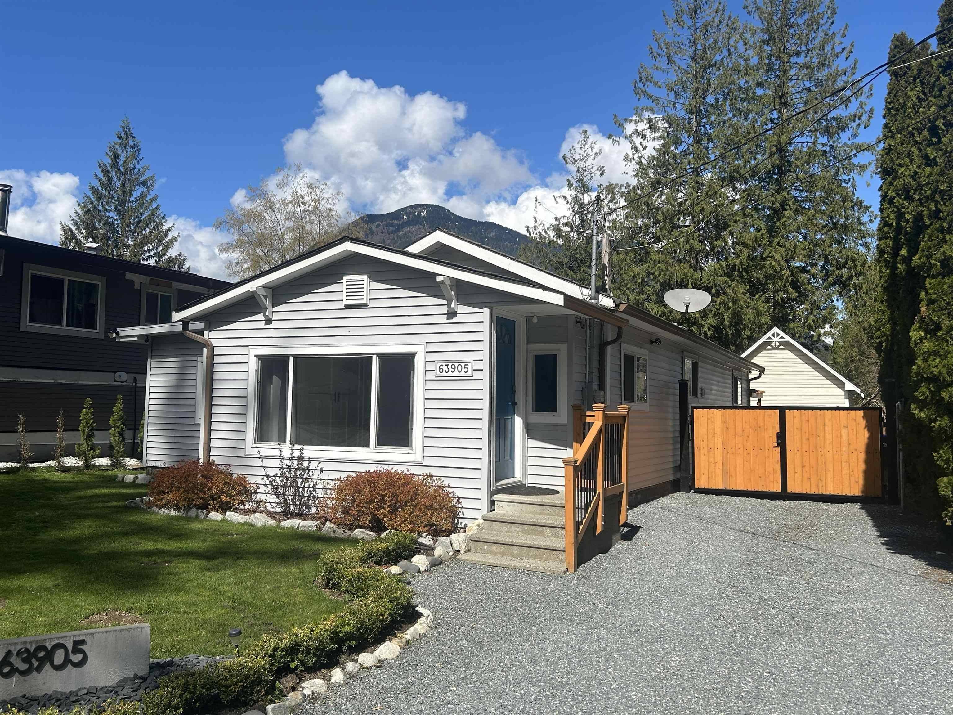 Hope, BC V0X 1L2,63905 OLD YALE RD