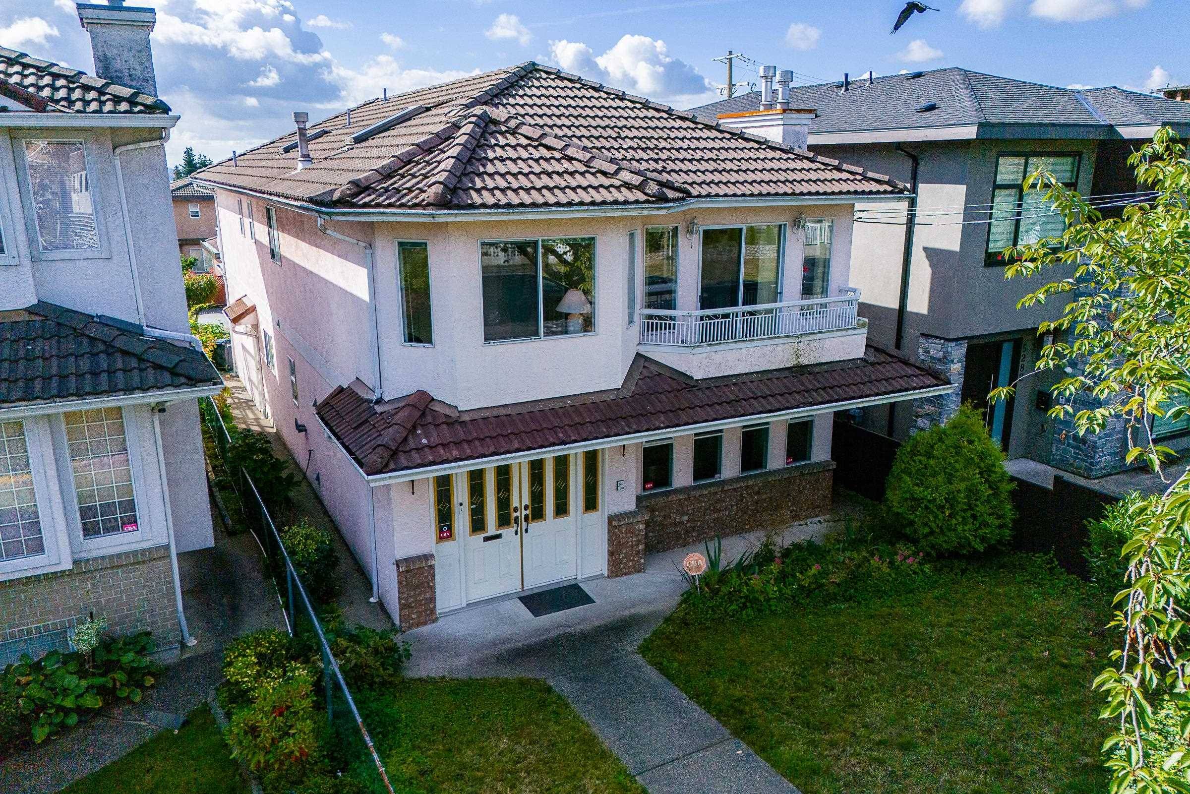 Burnaby, BC V5J 2H5,5288 NEVILLE ST