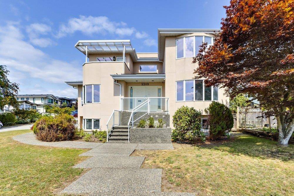 Burnaby, BC V5B 1A7,5309 DUNDAS ST