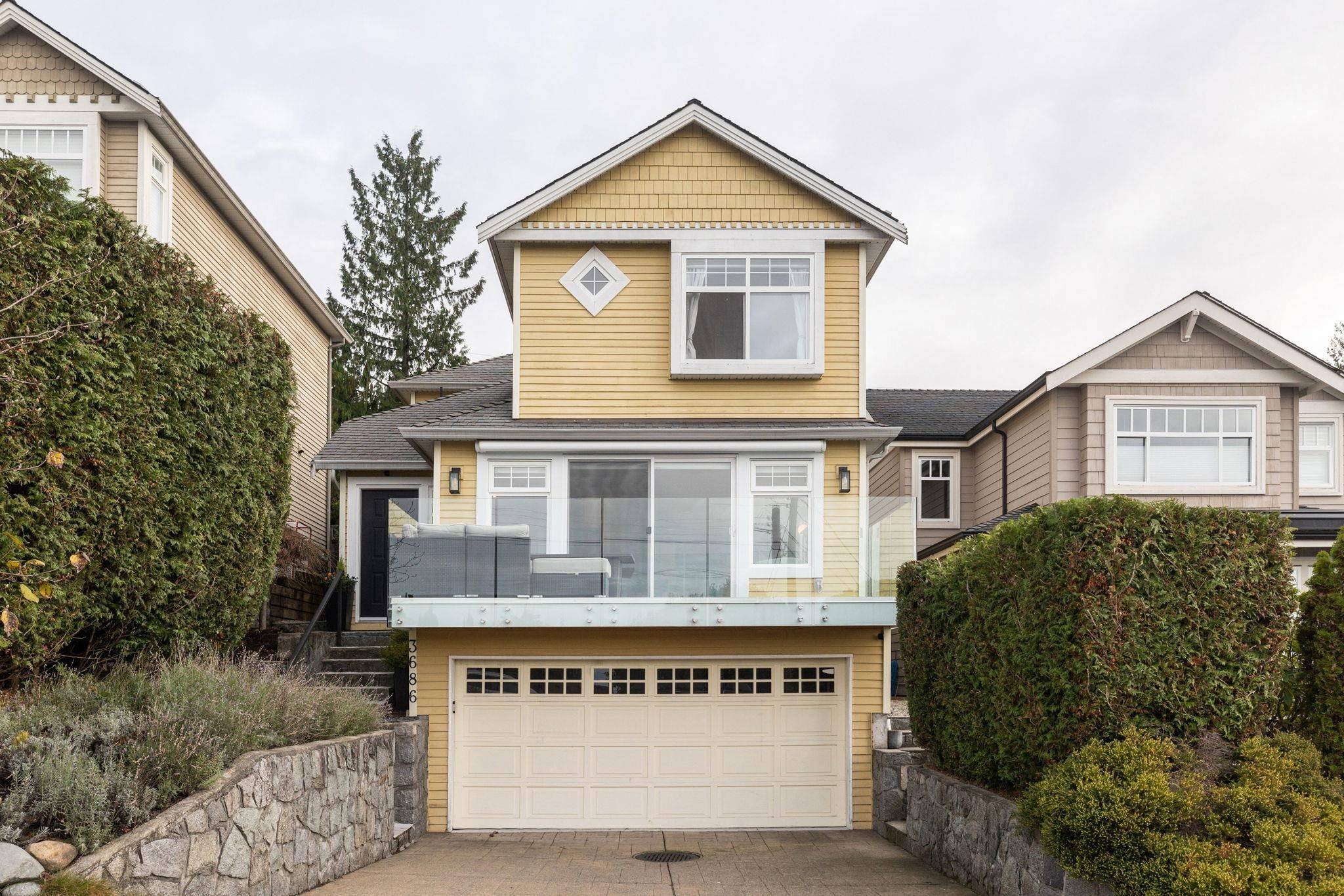 North Vancouver, BC V7N 4L7,3686 CARNARVON AVE