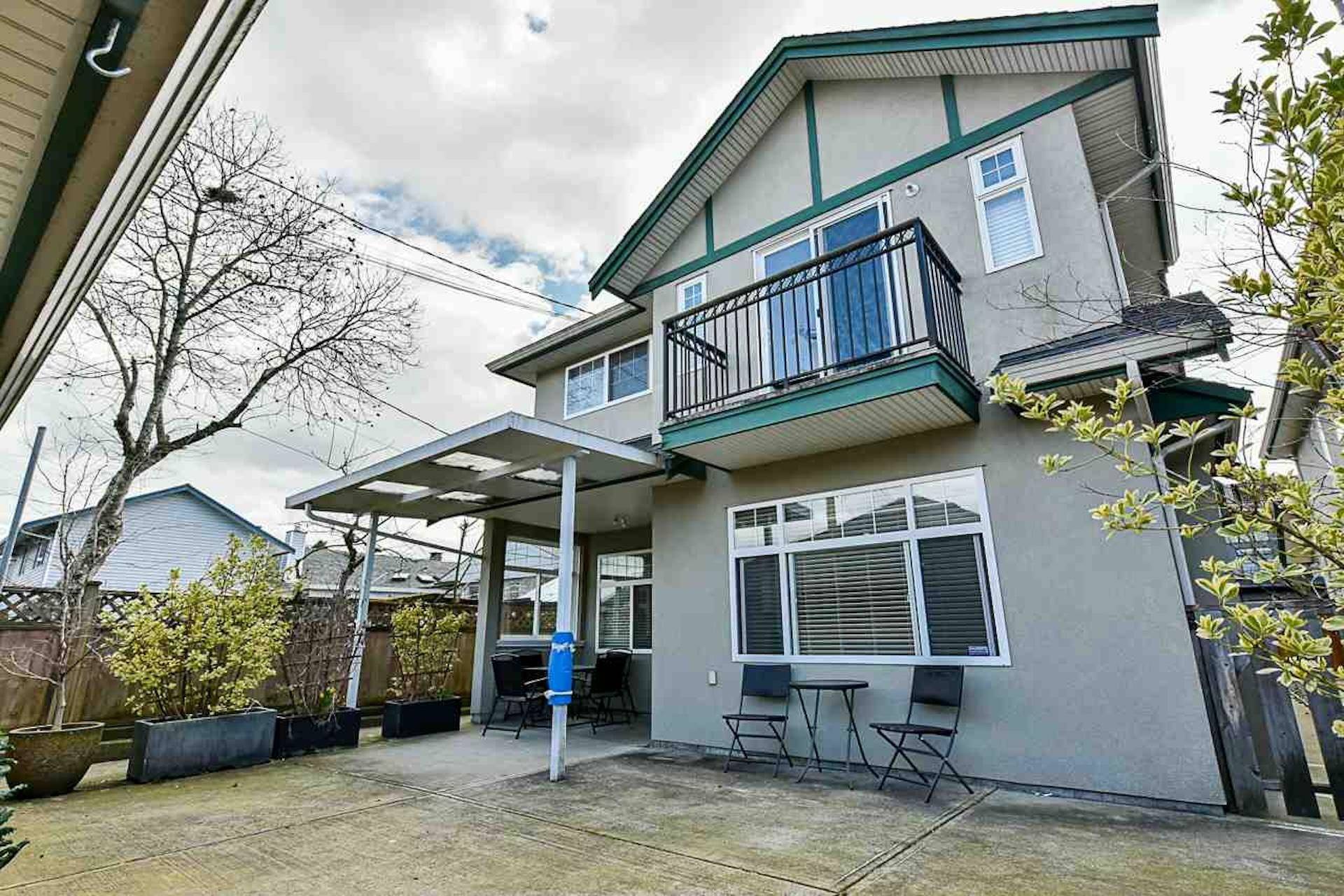 Burnaby, BC V5C 2E9,4361 ALBERT ST