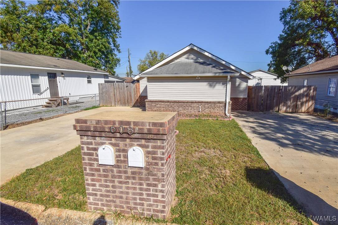 Tuscaloosa, AL 35401,608 18th ST