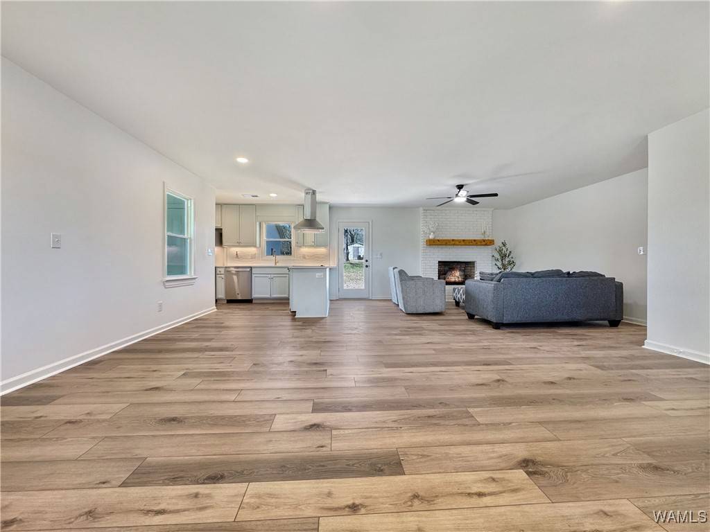 Northport, AL 35475,13578 Apple LN