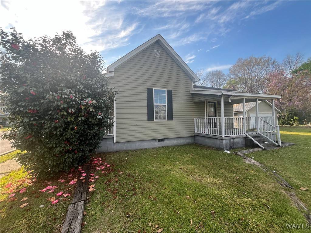 Eutaw, AL 35462,310 Boligee ST