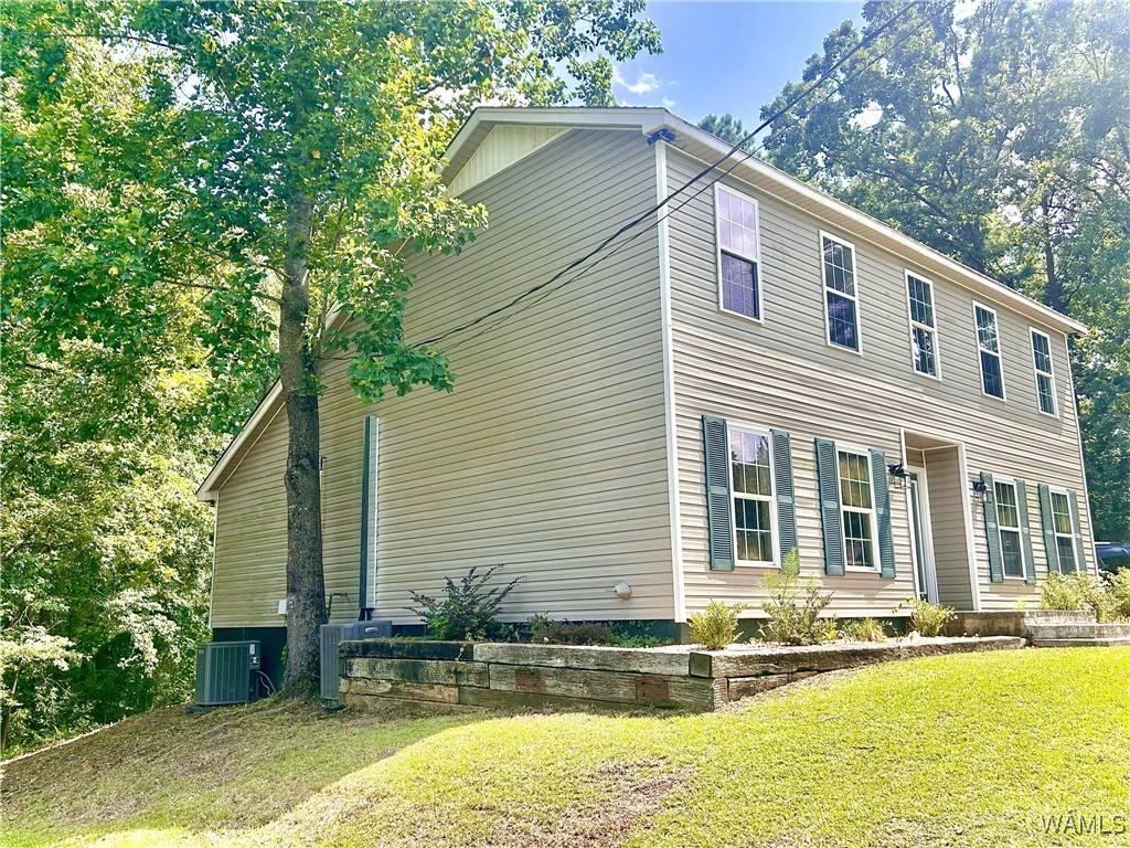 Northport, AL 35473,5211 Briarcliff DR