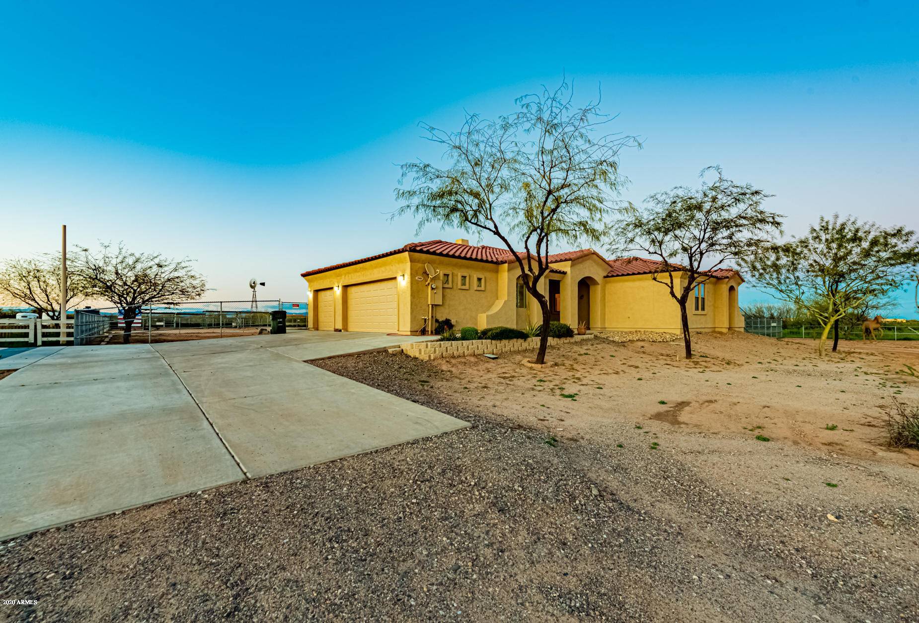 Wittmann, AZ 85361,25406 W MADRE DEL ORO Drive