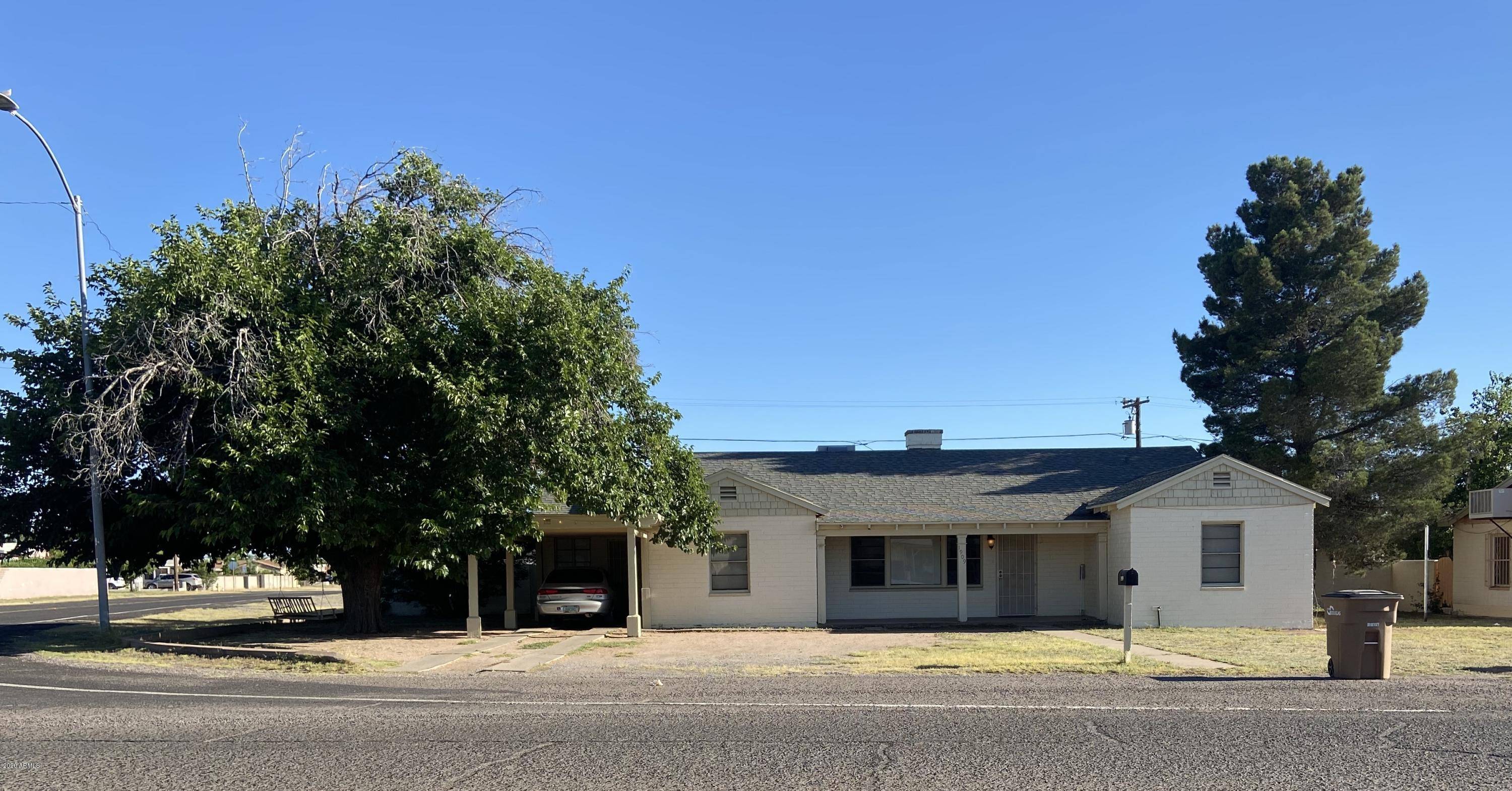 Douglas, AZ 85607,1909 E 9TH Street