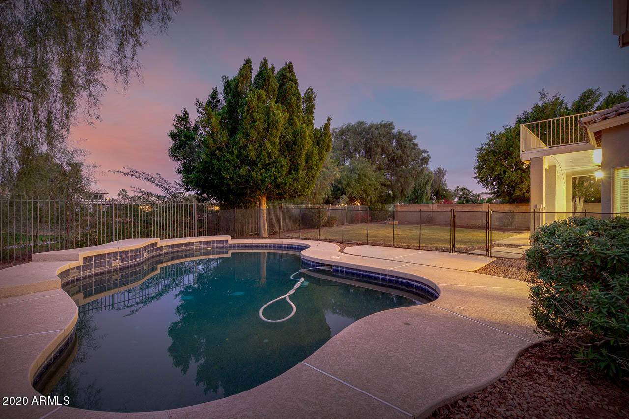 Gilbert, AZ 85233,1762 W REDFIELD Road