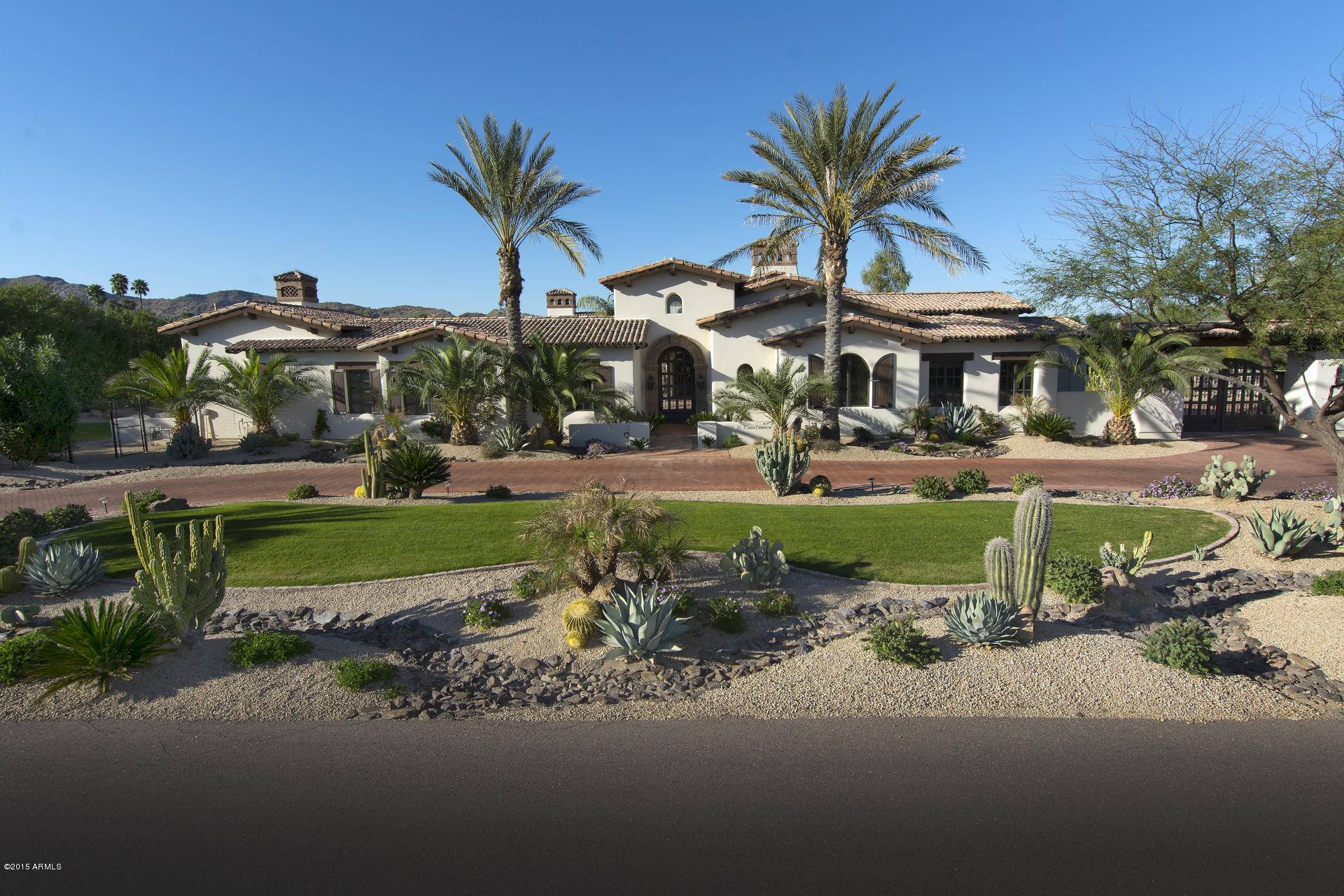 Paradise Valley, AZ 85253,5761 N CASA BLANCA Drive