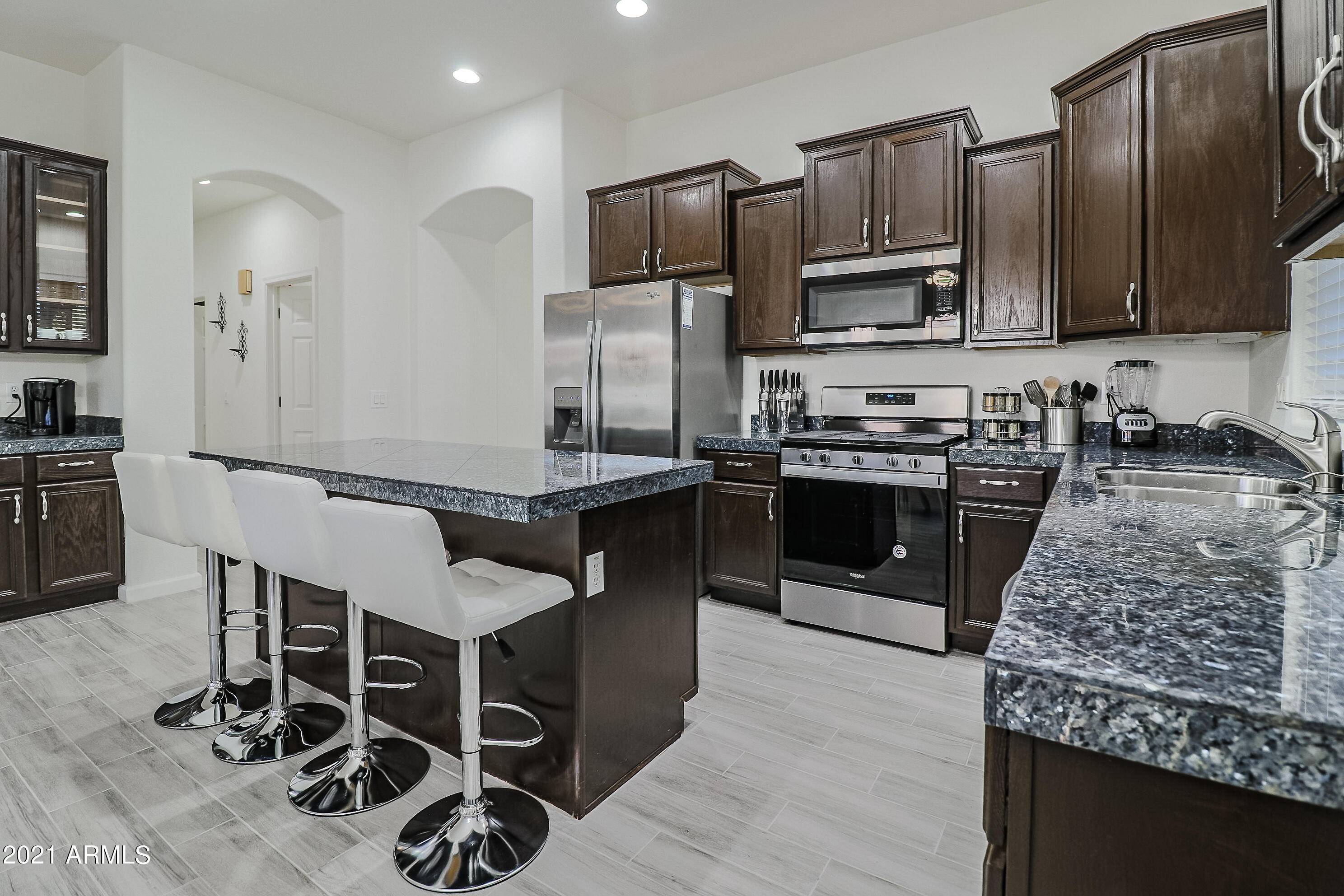 8754 W PALMAIRE Avenue Glendale, AZ 85305