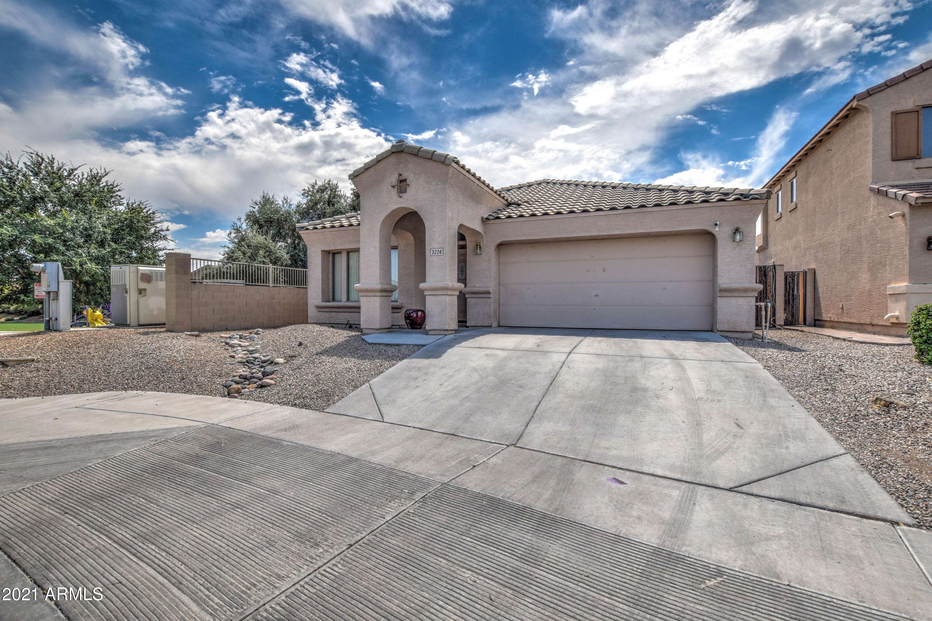 Tolleson, AZ 85353,3224 S 92ND Drive