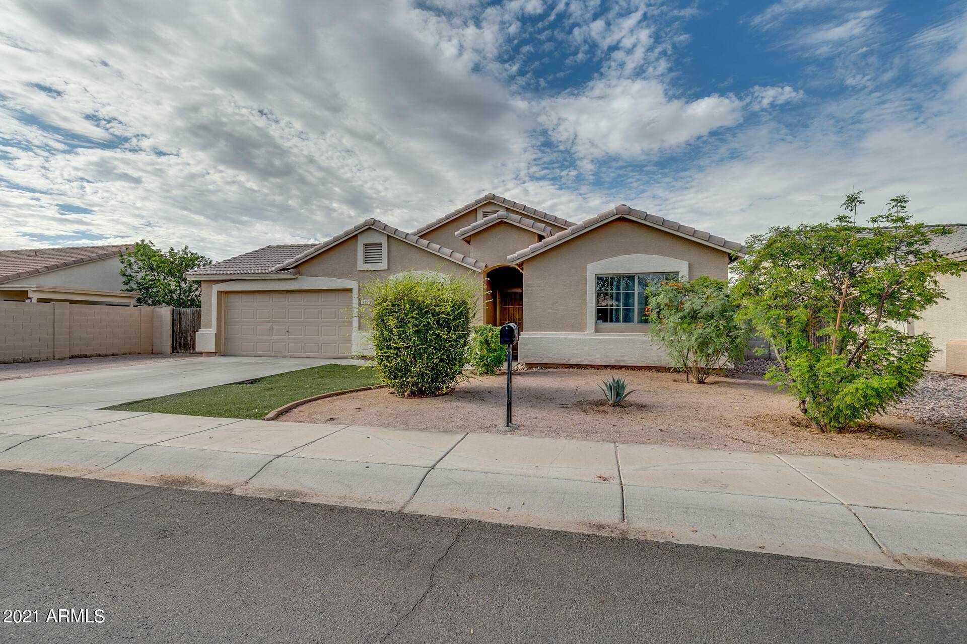 Buckeye, AZ 85326,725 E ROBERTS Avenue