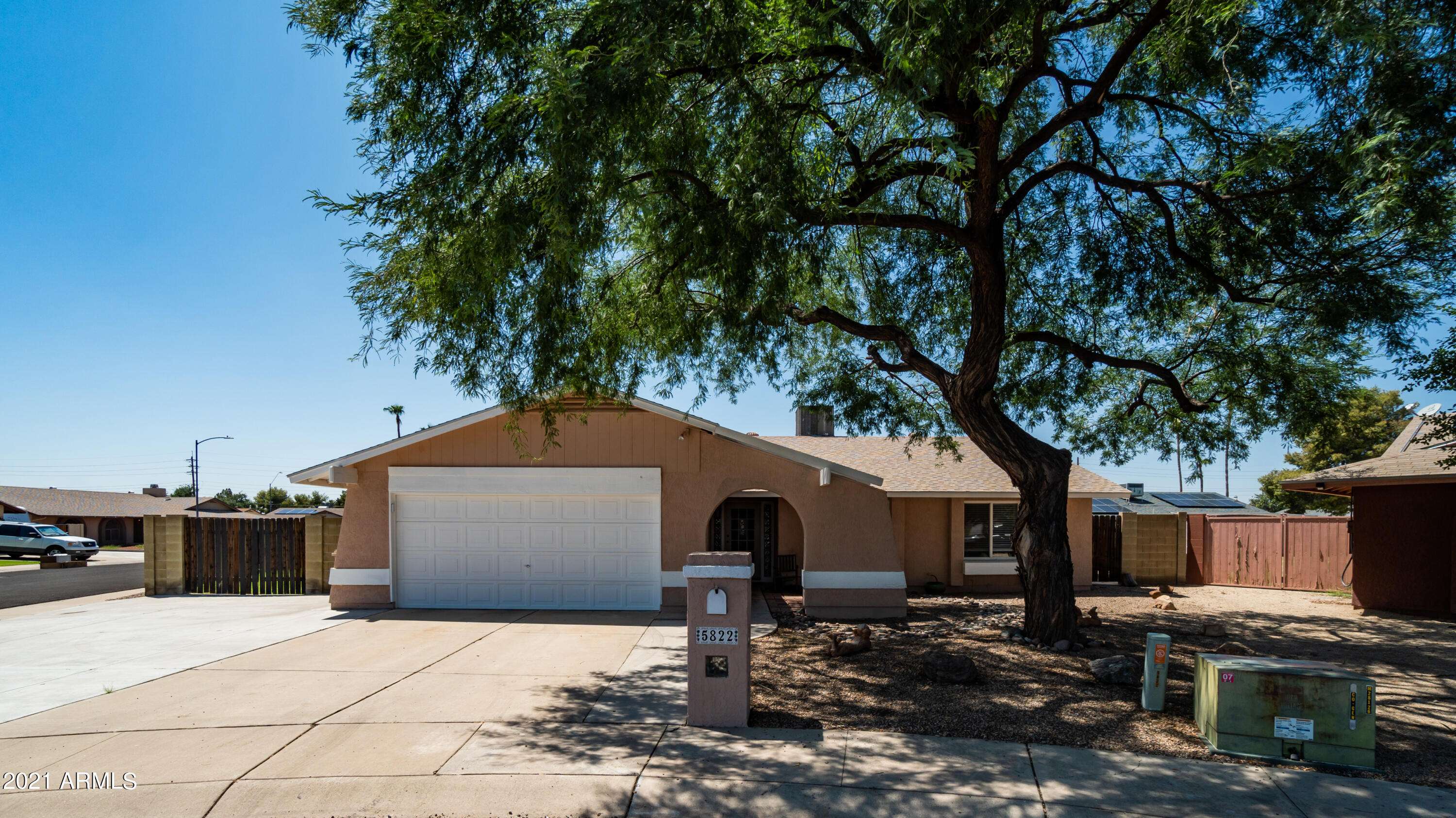 Glendale, AZ 85308,5822 W MURIEL Drive