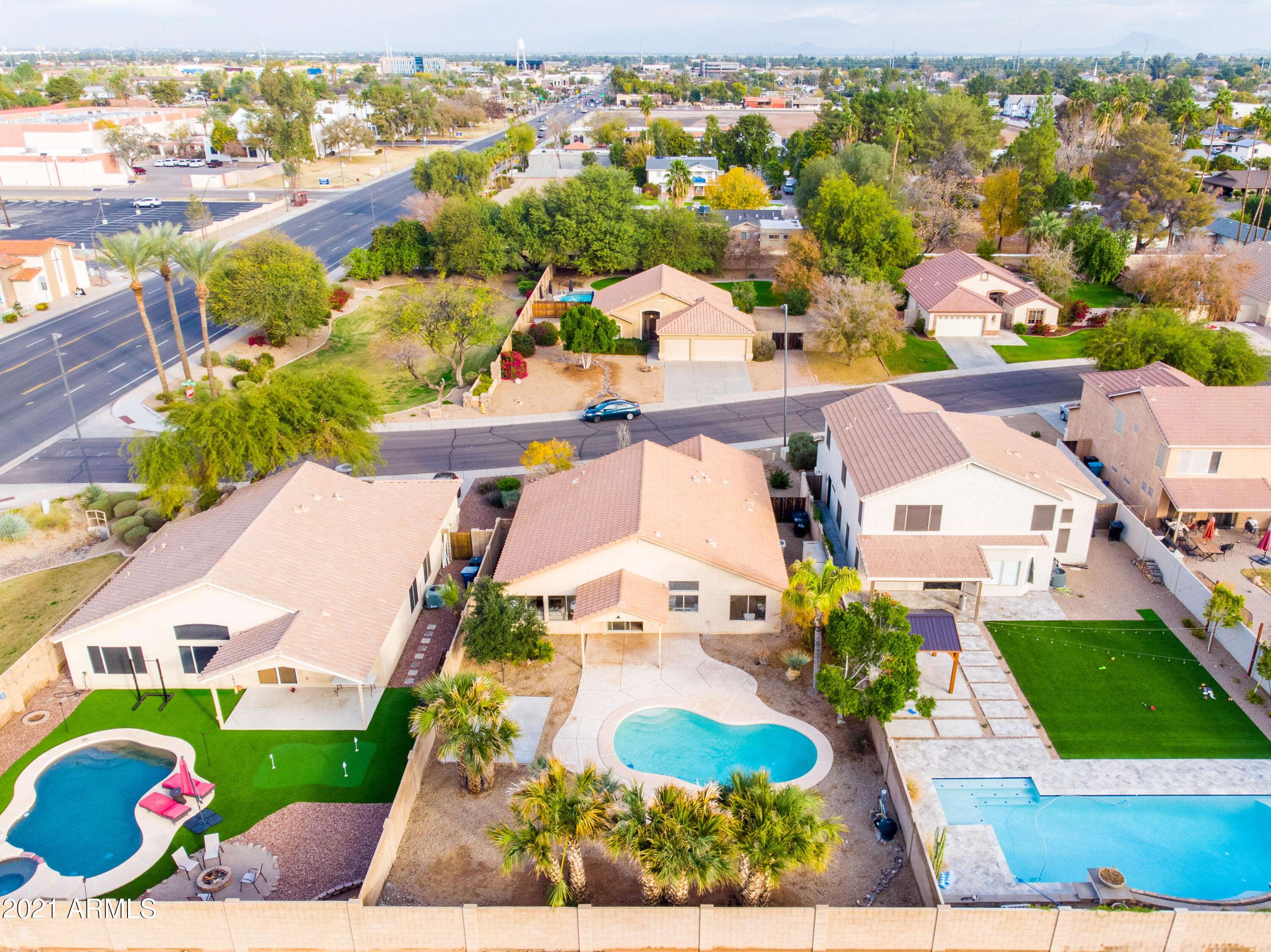 Gilbert, AZ 85296,53 E HORSESHOE Avenue