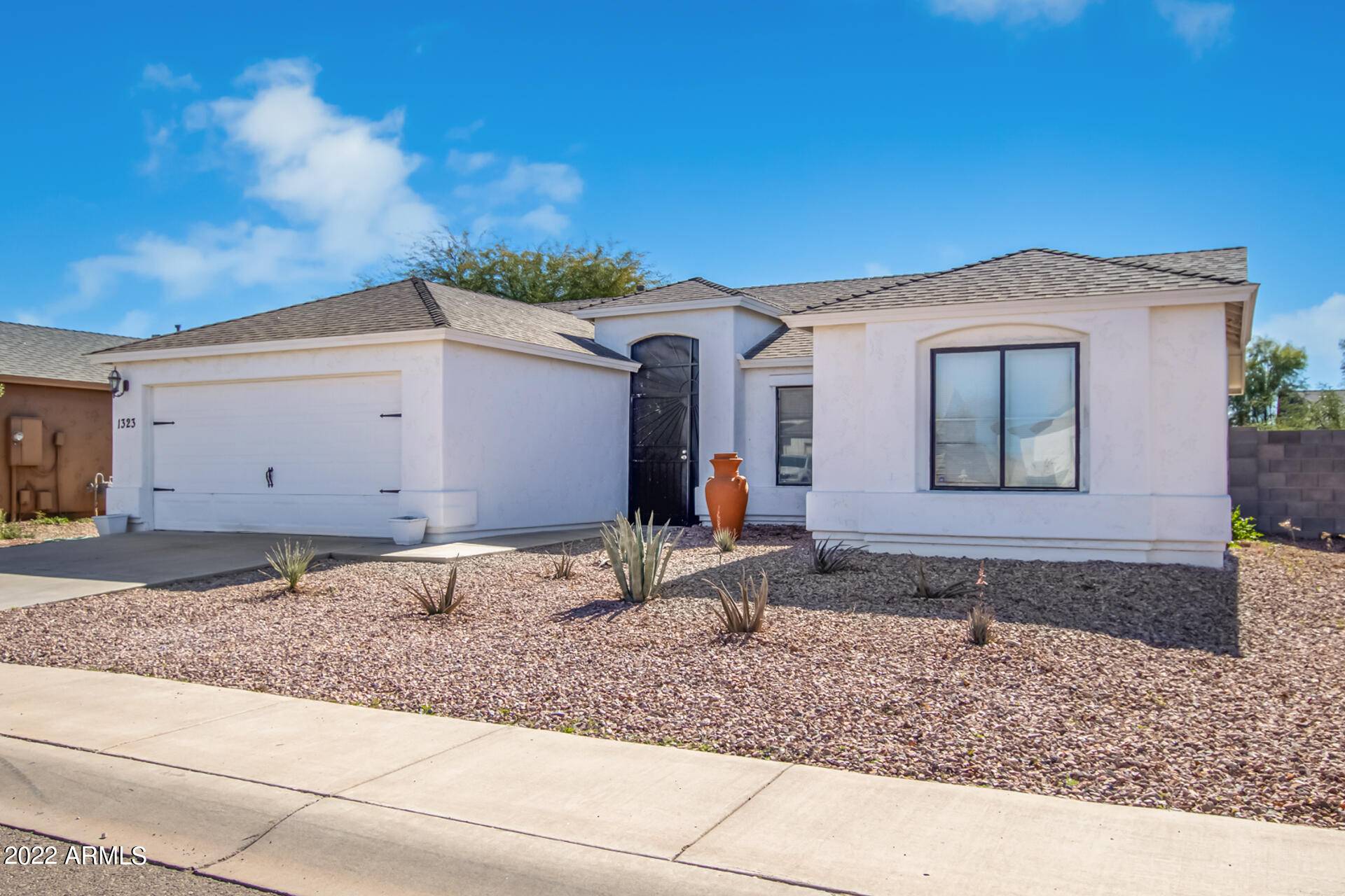 Casa Grande, AZ 85122,1323 E SILVERBRUSH Trail