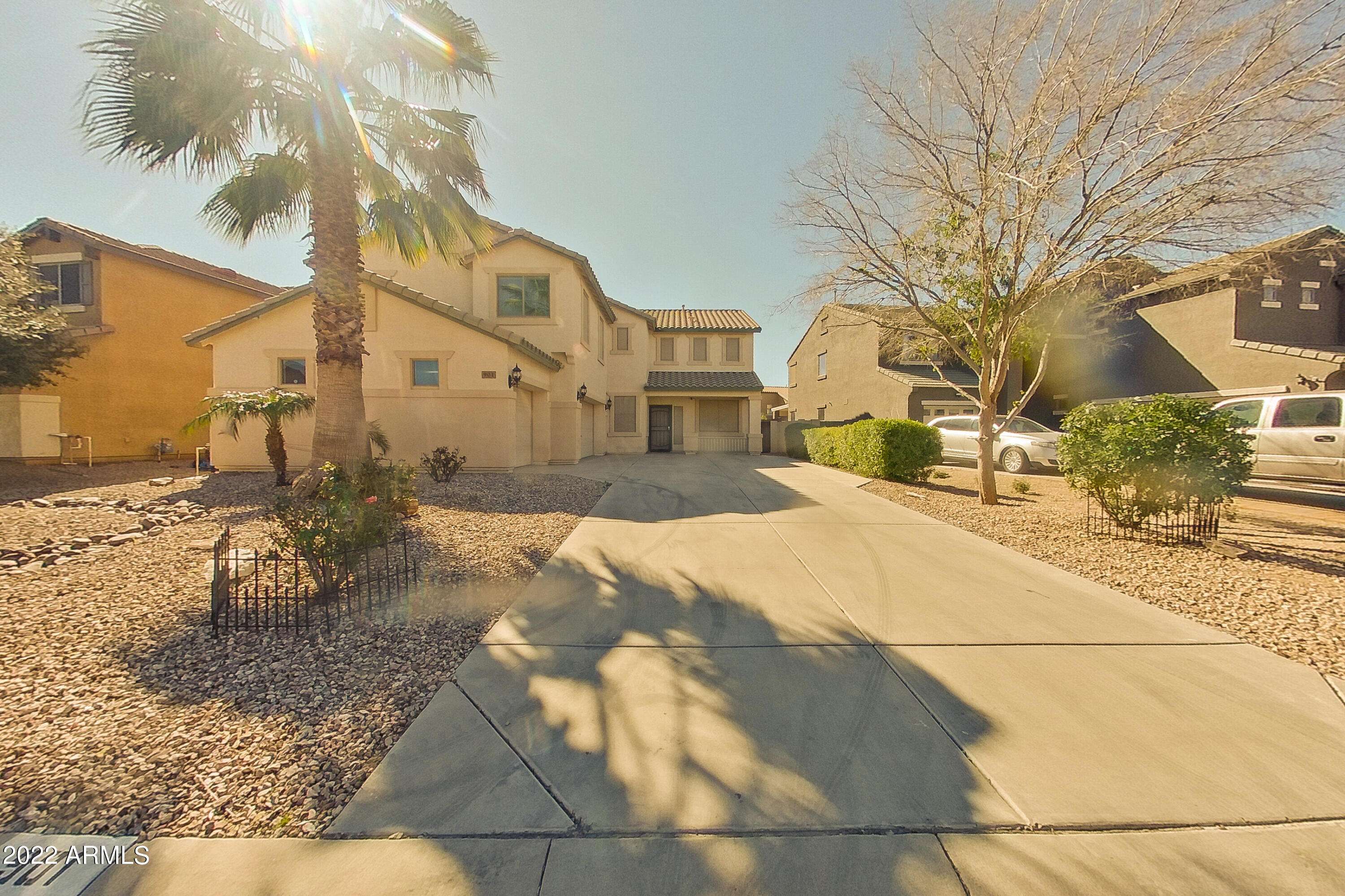 San Tan Valley, AZ 85140,901 E PENNY Lane