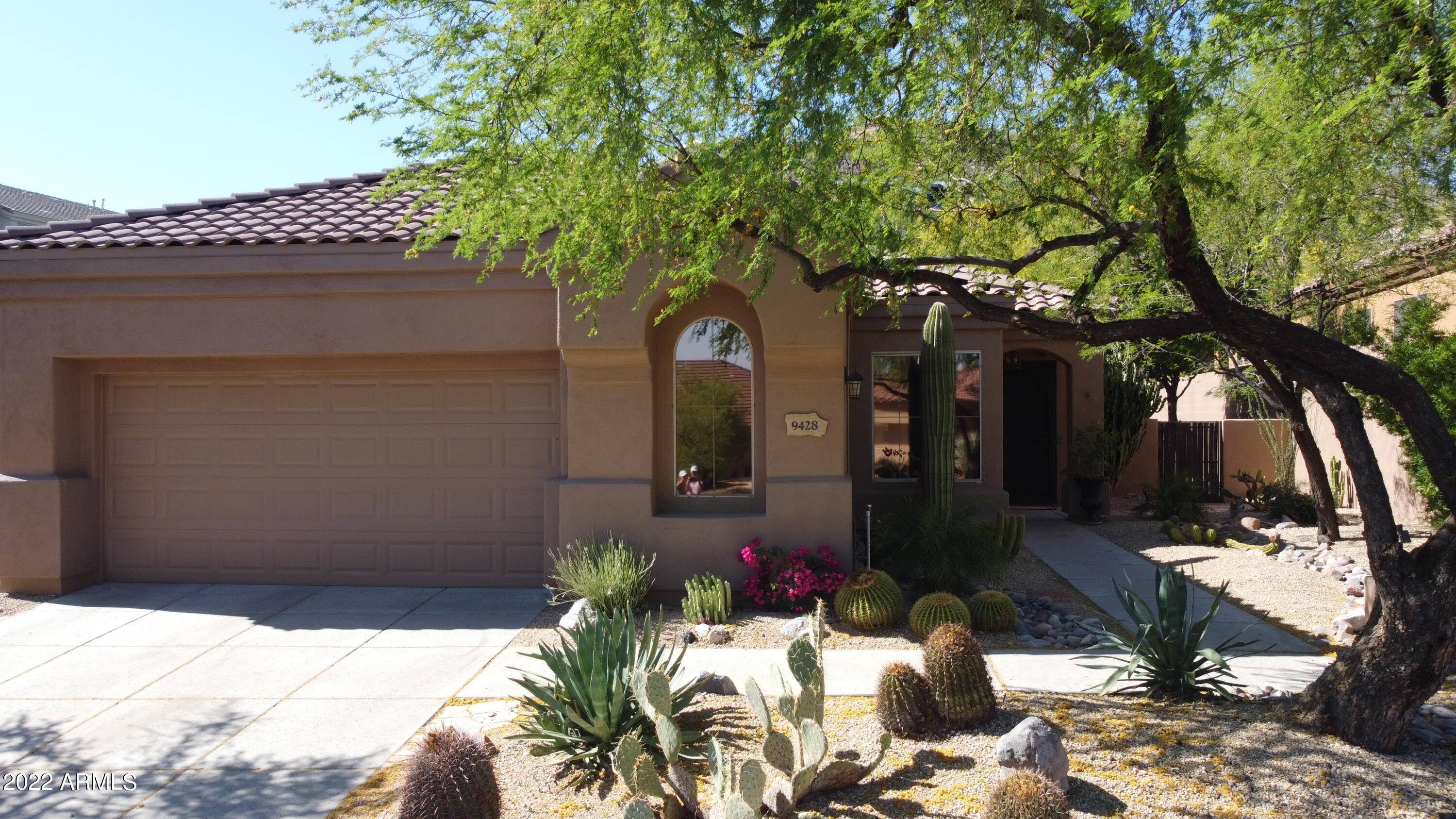 Fountain Hills, AZ 85268,9428 N BROKEN BOW --