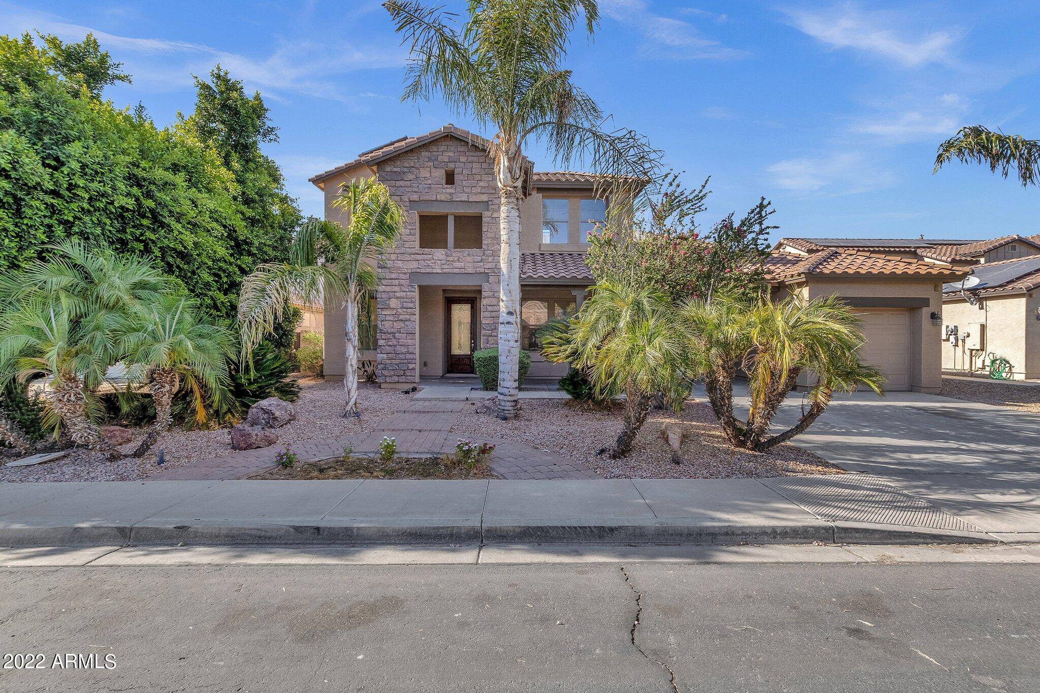 Chandler, AZ 85225,916 W GLENMERE Drive