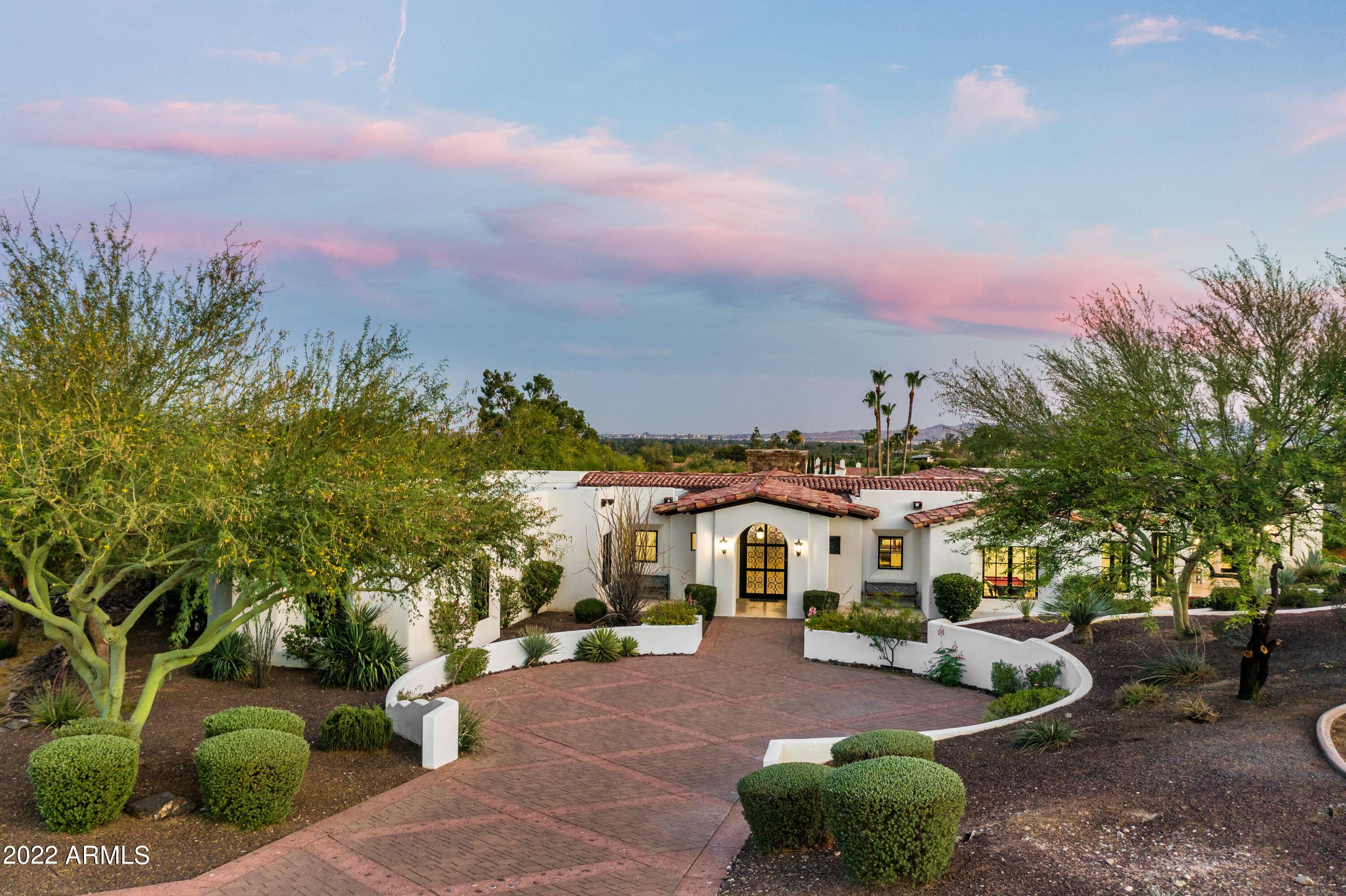 Paradise Valley, AZ 85253,6303 N 33RD Street