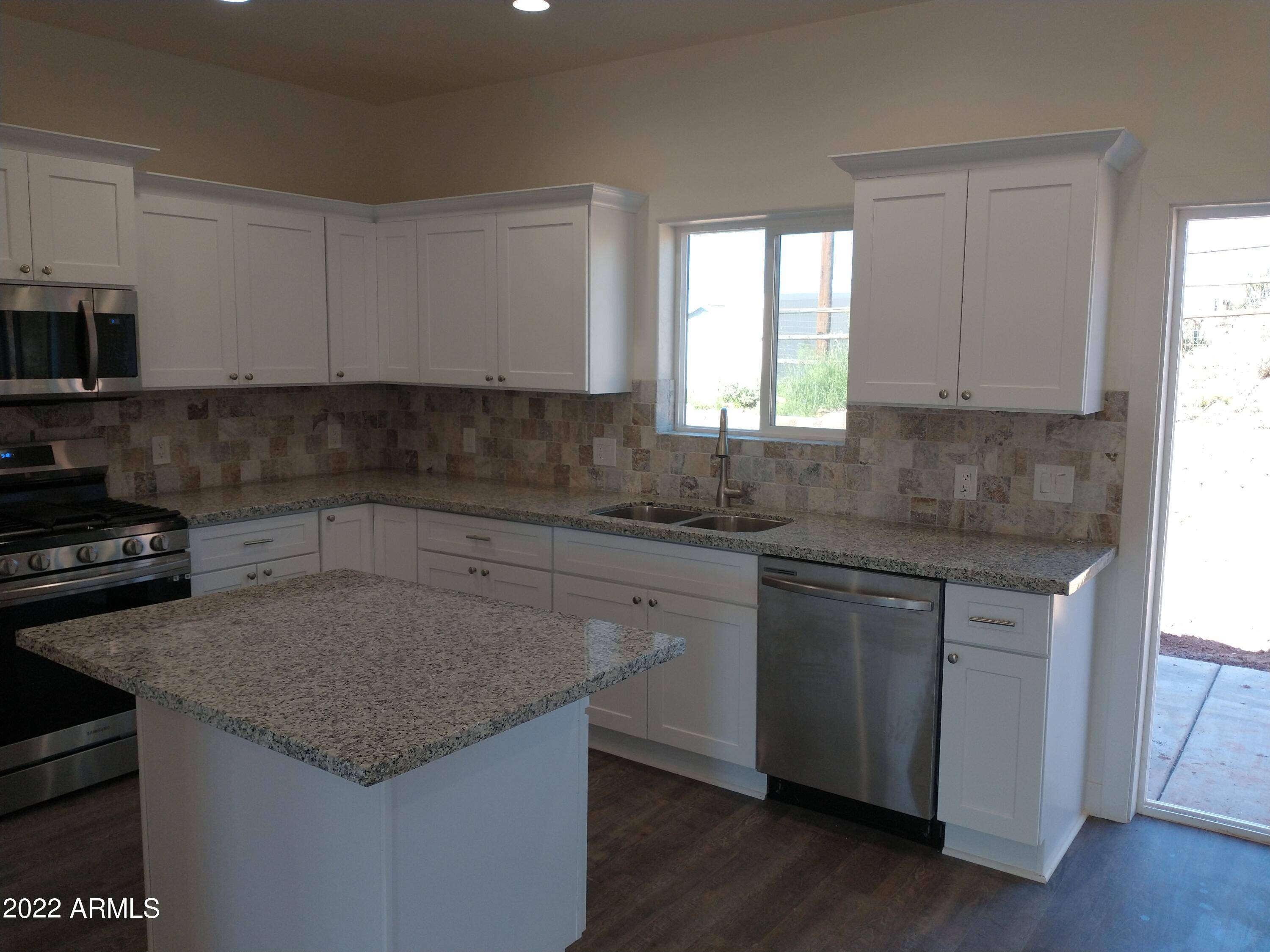 Taylor, AZ 85939,270 S GRANITE Circle