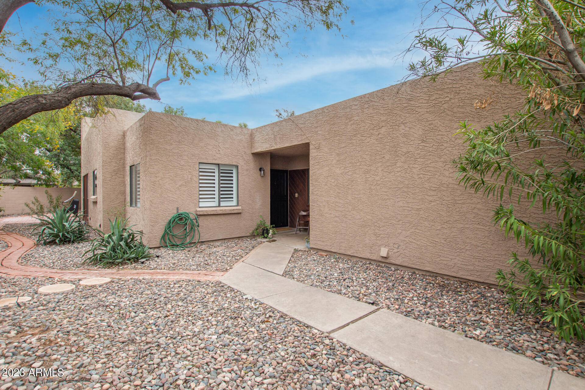 Tempe, AZ 85282,27 E REDONDO Drive