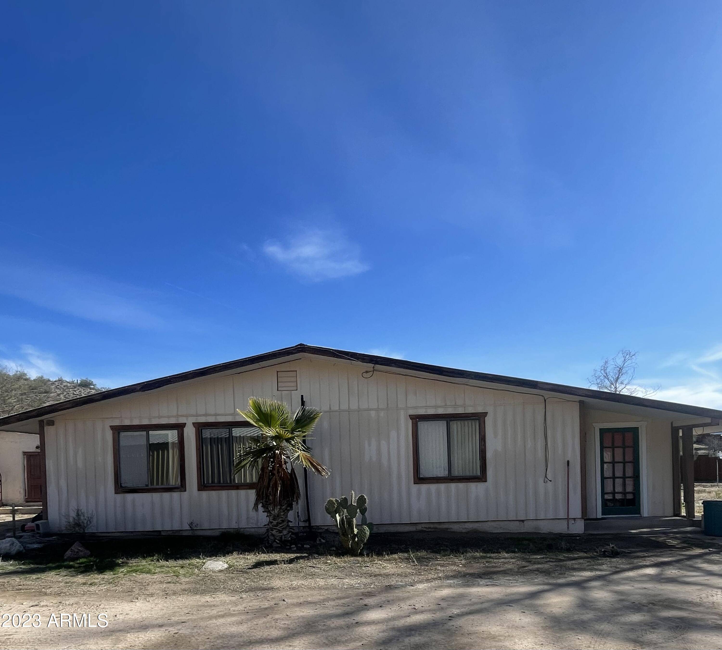 Wickenburg, AZ 85390,30102 US HIGHWAY 60 89 --