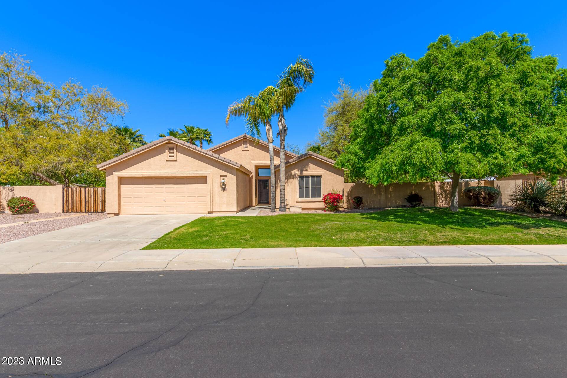 Gilbert, AZ 85296,148 E HORSESHOE Avenue