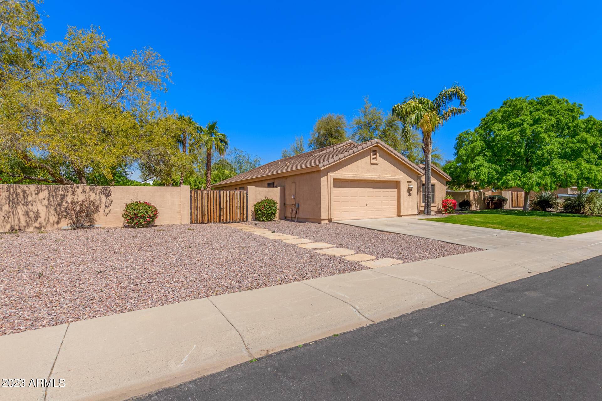 Gilbert, AZ 85296,148 E HORSESHOE Avenue