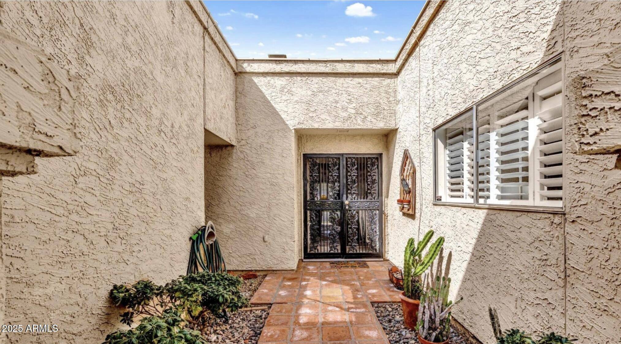 Scottsdale, AZ 85258,8188 E DEL CUARZO Drive