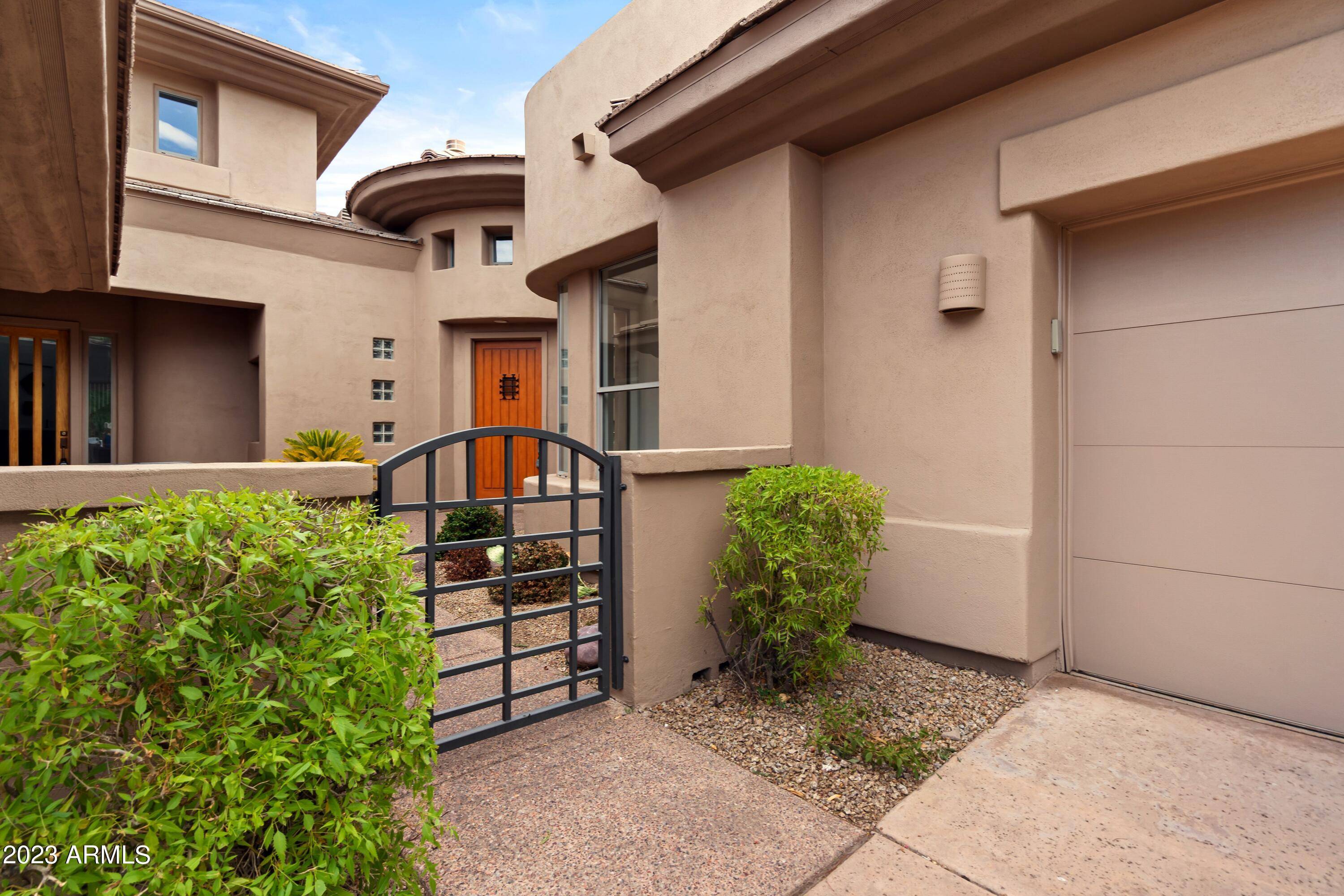 Scottsdale, AZ 85254,15240 N CLUBGATE Drive #121