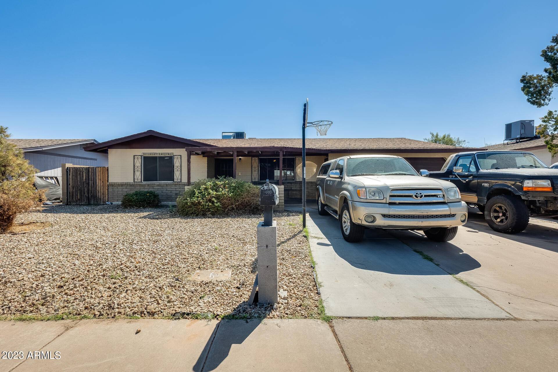 Mesa, AZ 85204,1521 E DIAMOND Avenue