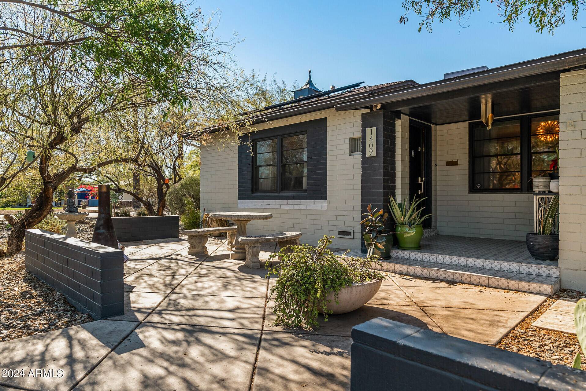 Phoenix, AZ 85007,1402 N 11TH Avenue