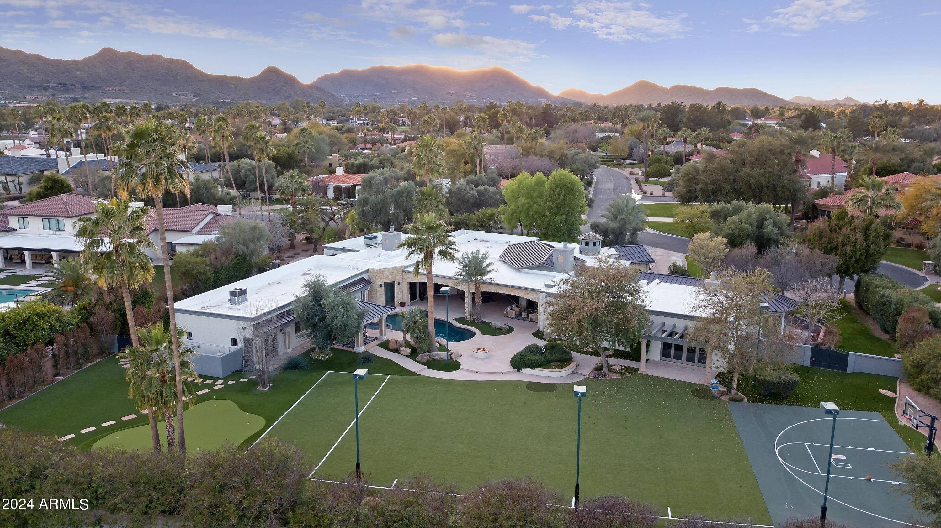 Paradise Valley, AZ 85253,8731 N 65TH Street