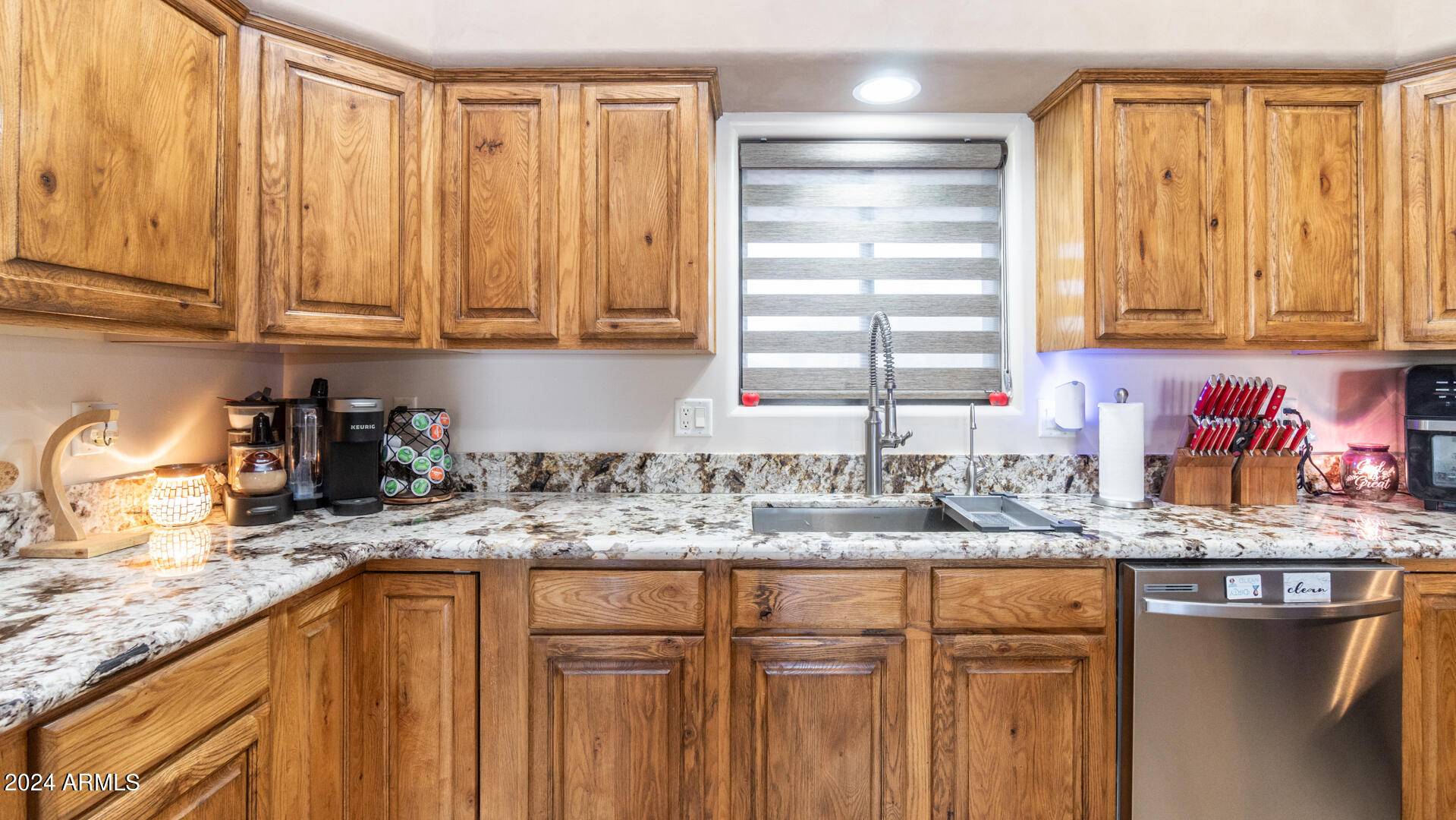 602 W RIDGECREST Road Phoenix, AZ 85086