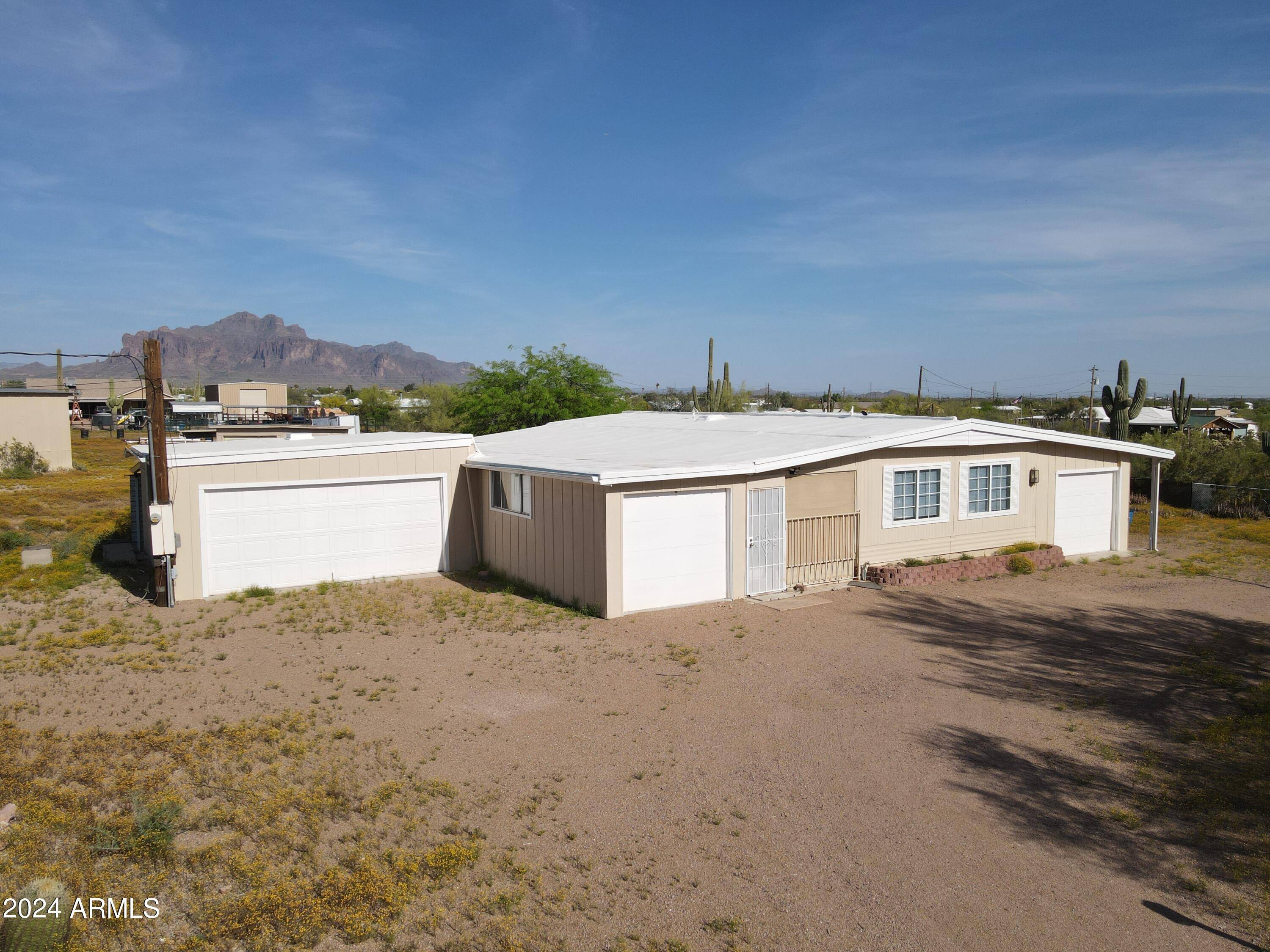 Apache Junction, AZ 85120,4655 N SAGUARO Drive