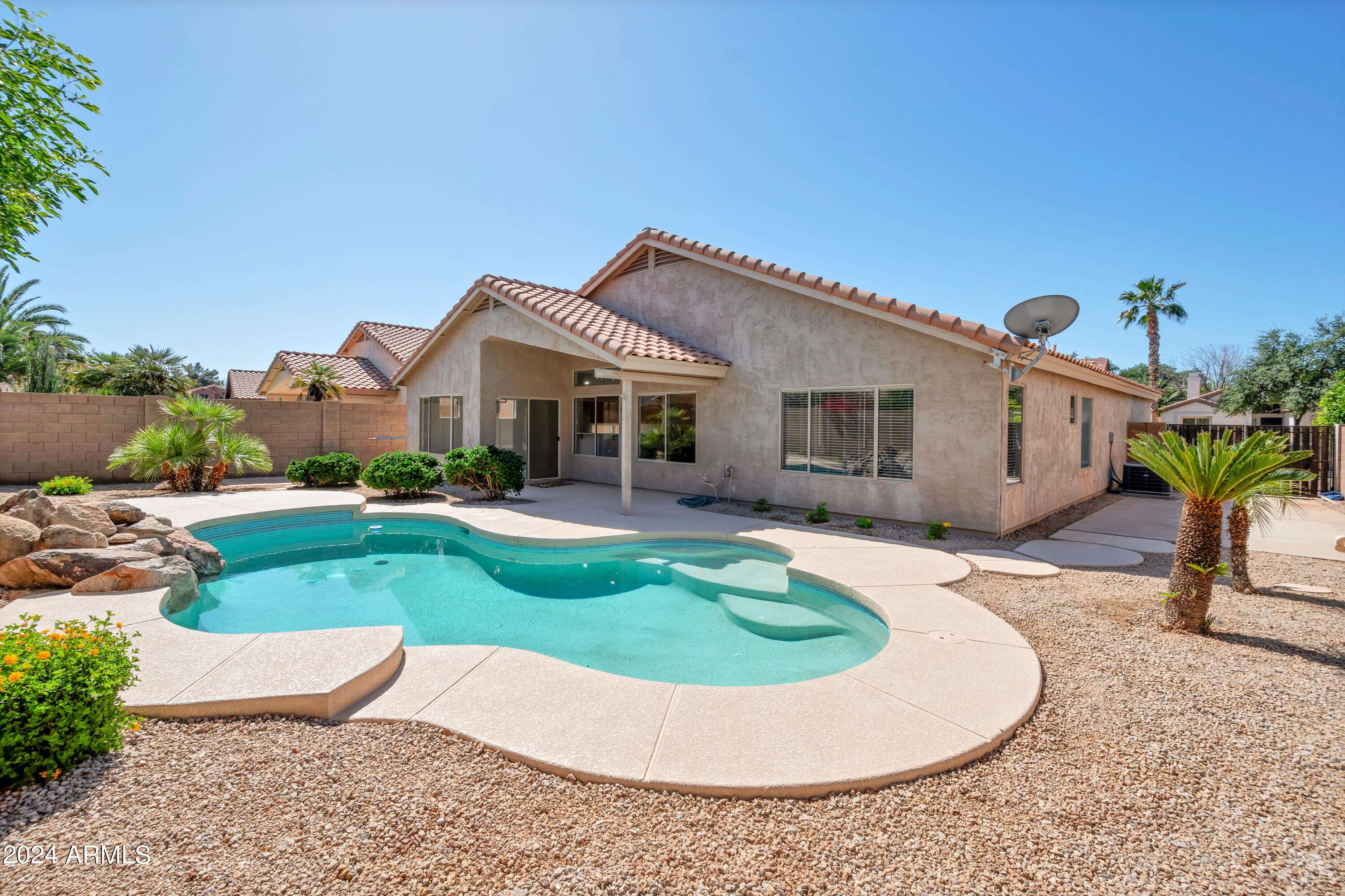 Gilbert, AZ 85296,322 E RAWHIDE Avenue