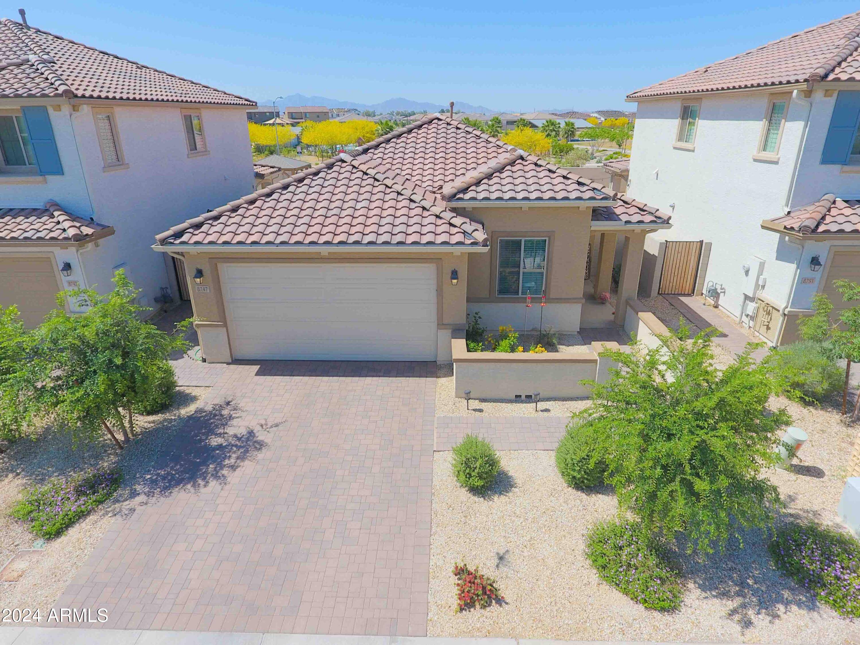 Glendale, AZ 85305,8747 W SAN JUAN Avenue