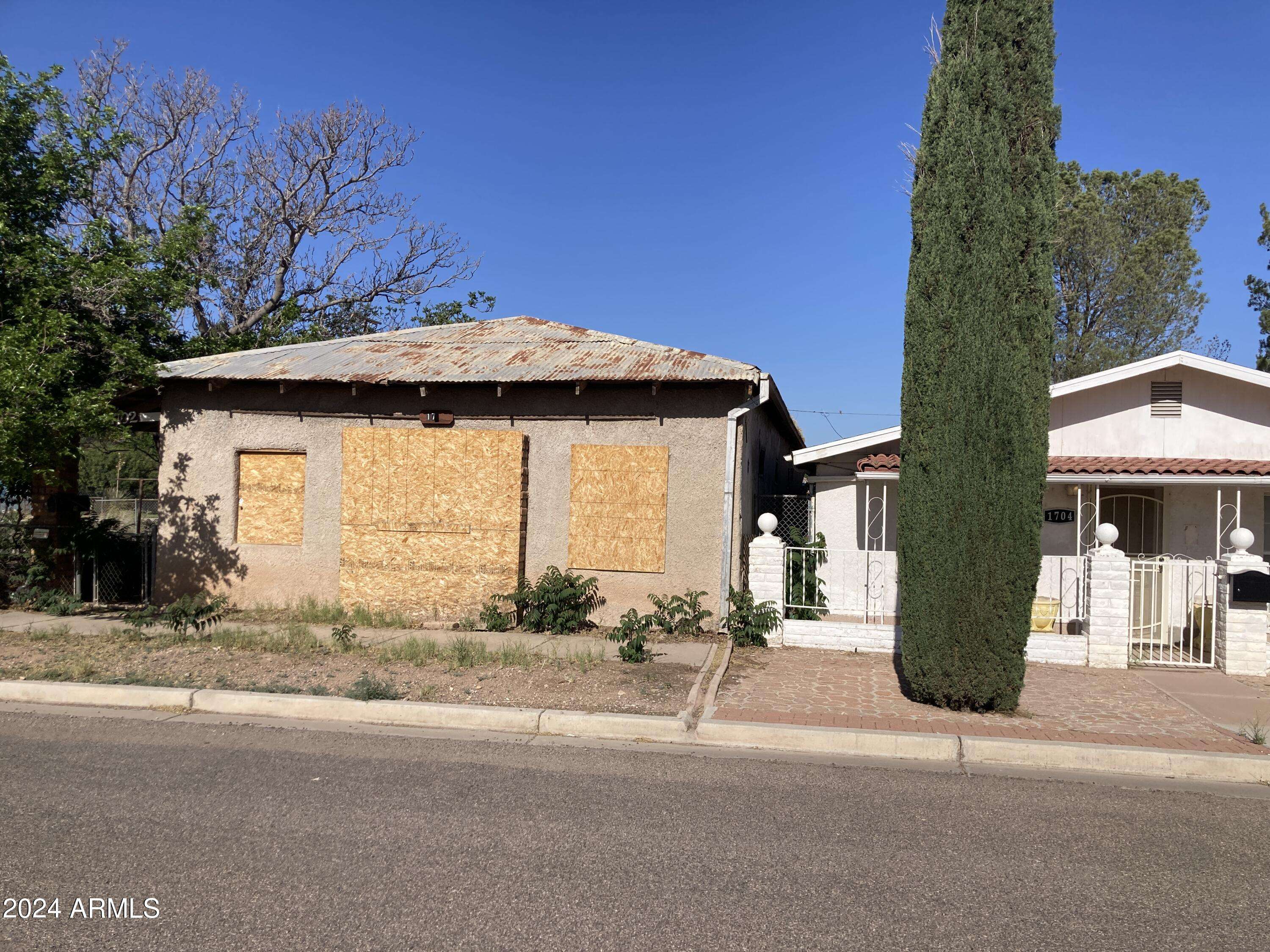 Douglas, AZ 85607,1702 N J Avenue