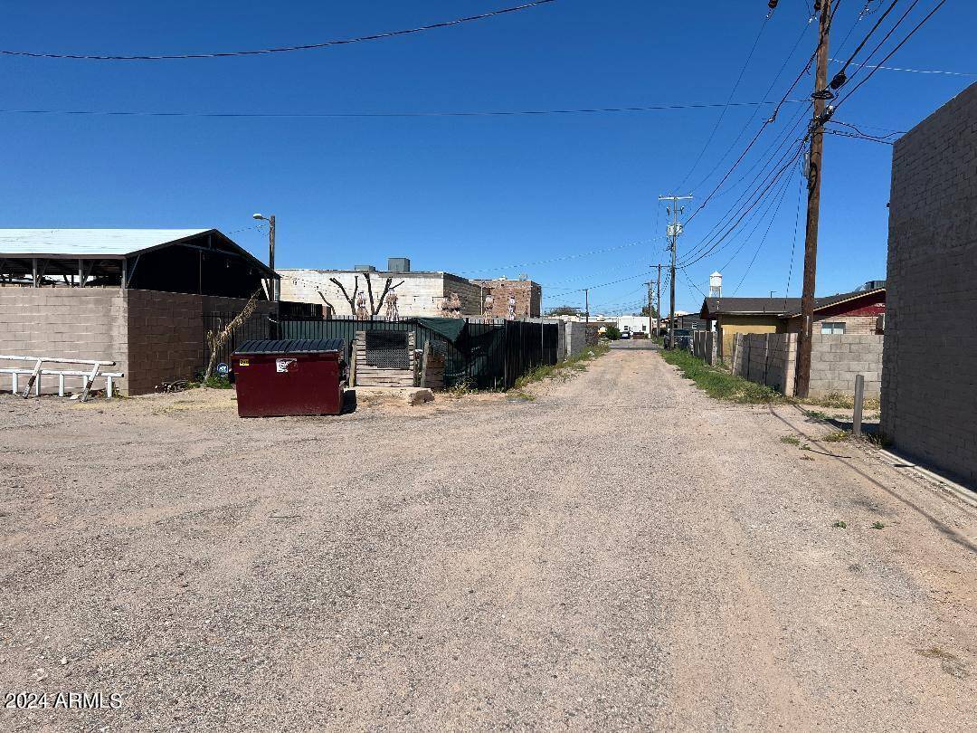 Coolidge, AZ 85128,255 S MAIN Street #-