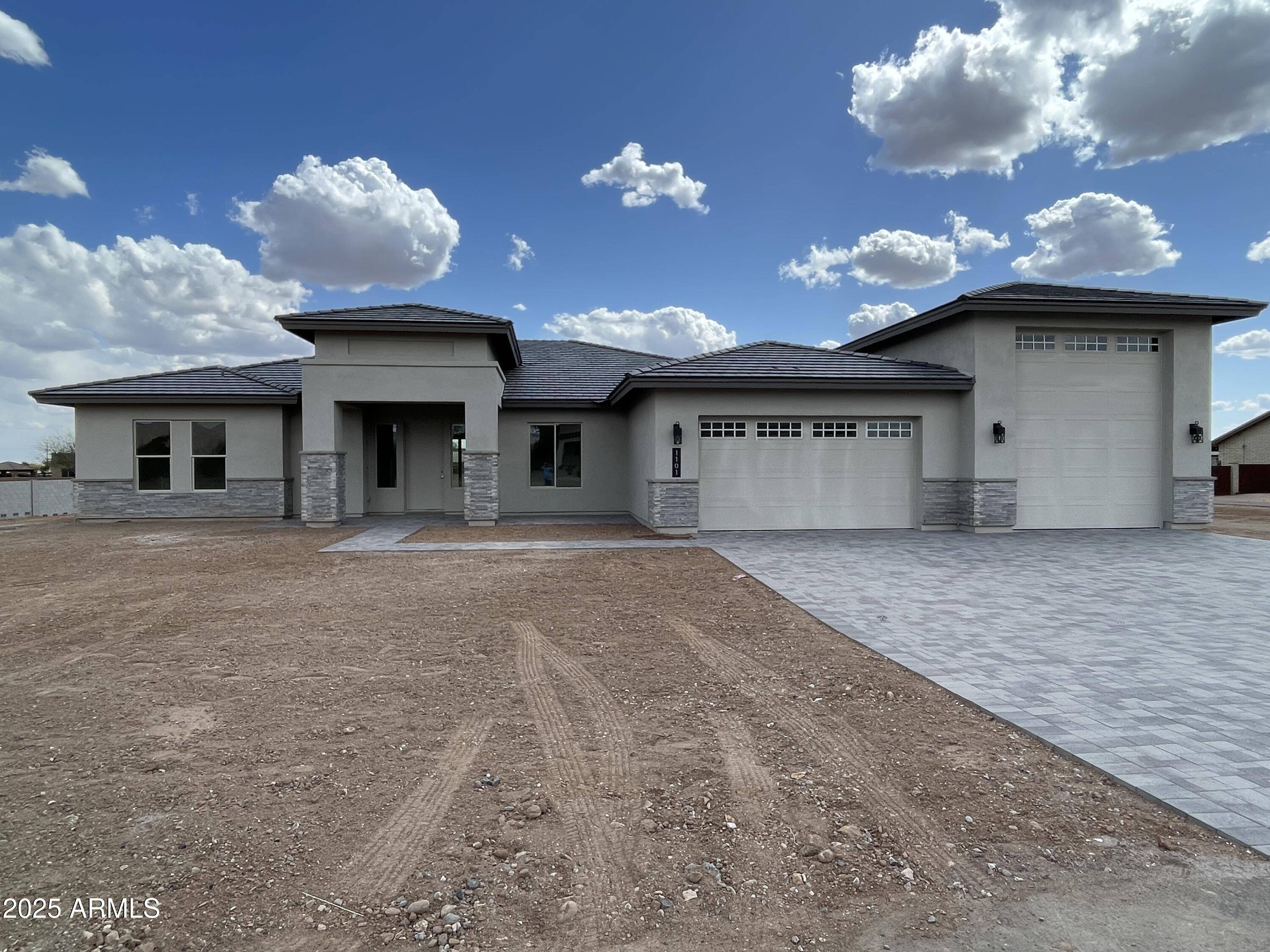 Phoenix, AZ 85086,1101 E Dolores Road