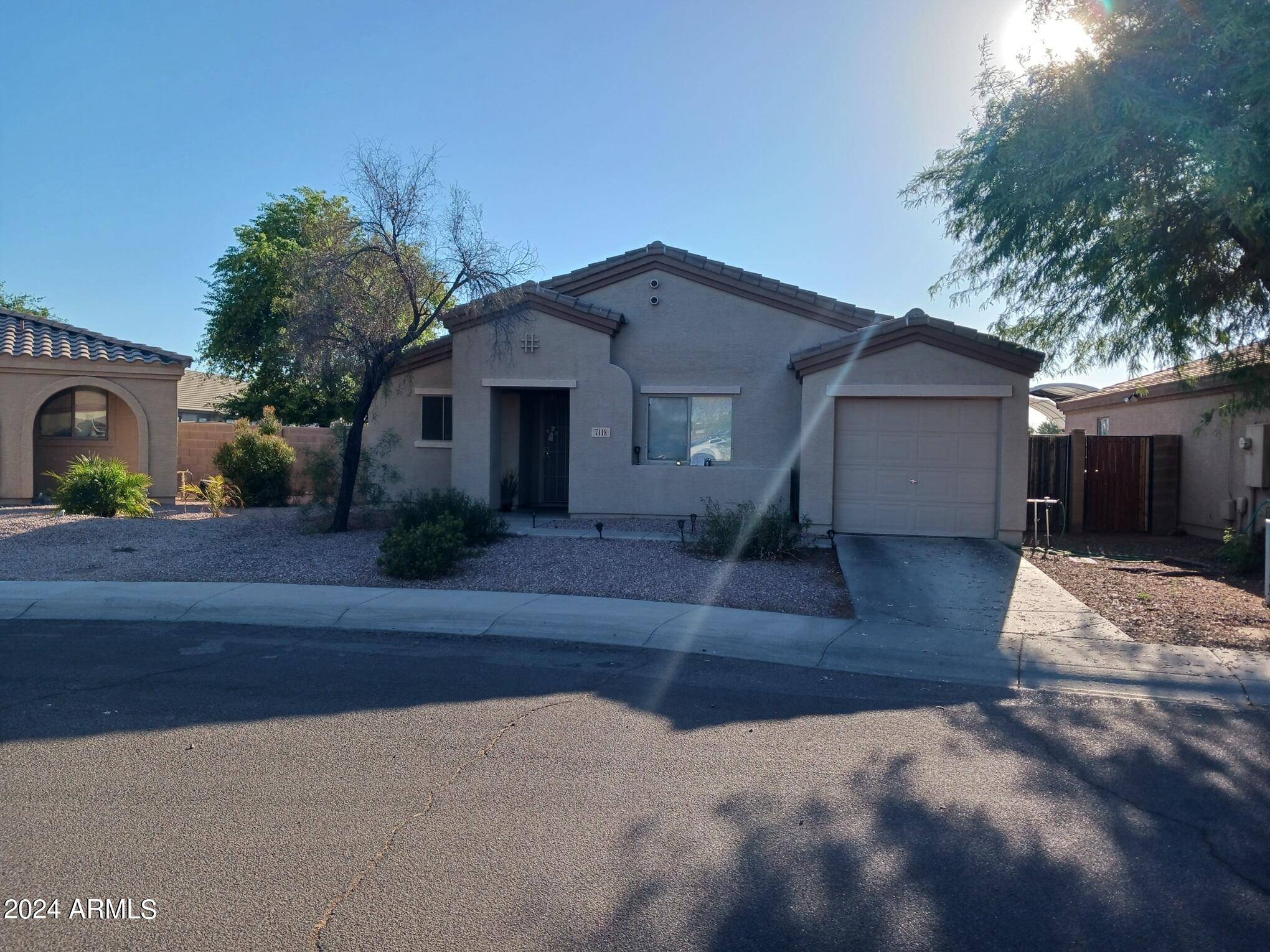 Phoenix, AZ 85041,7118 S 37th Glen