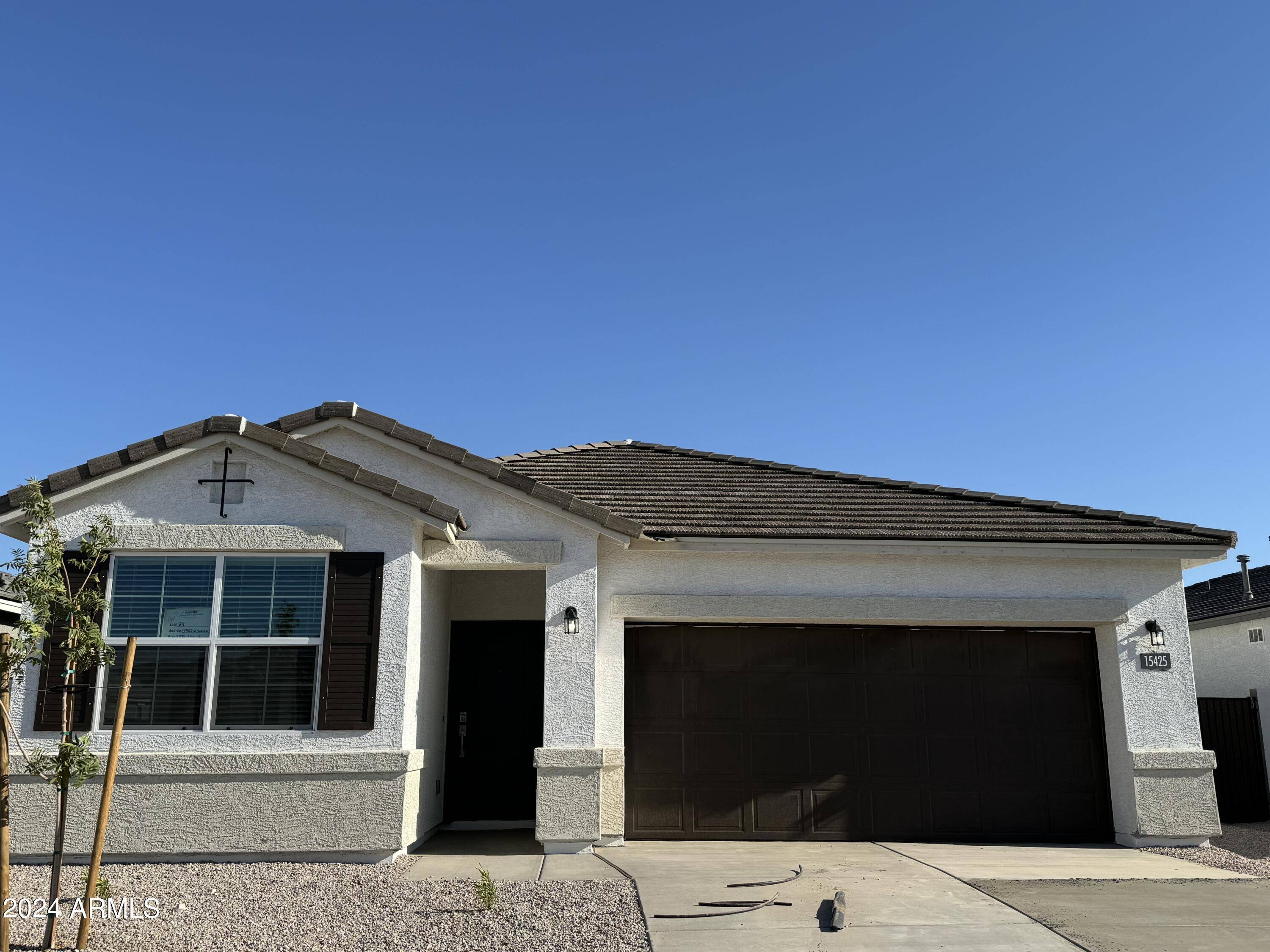 Surprise, AZ 85387,15425 W SMOKETREE Drive