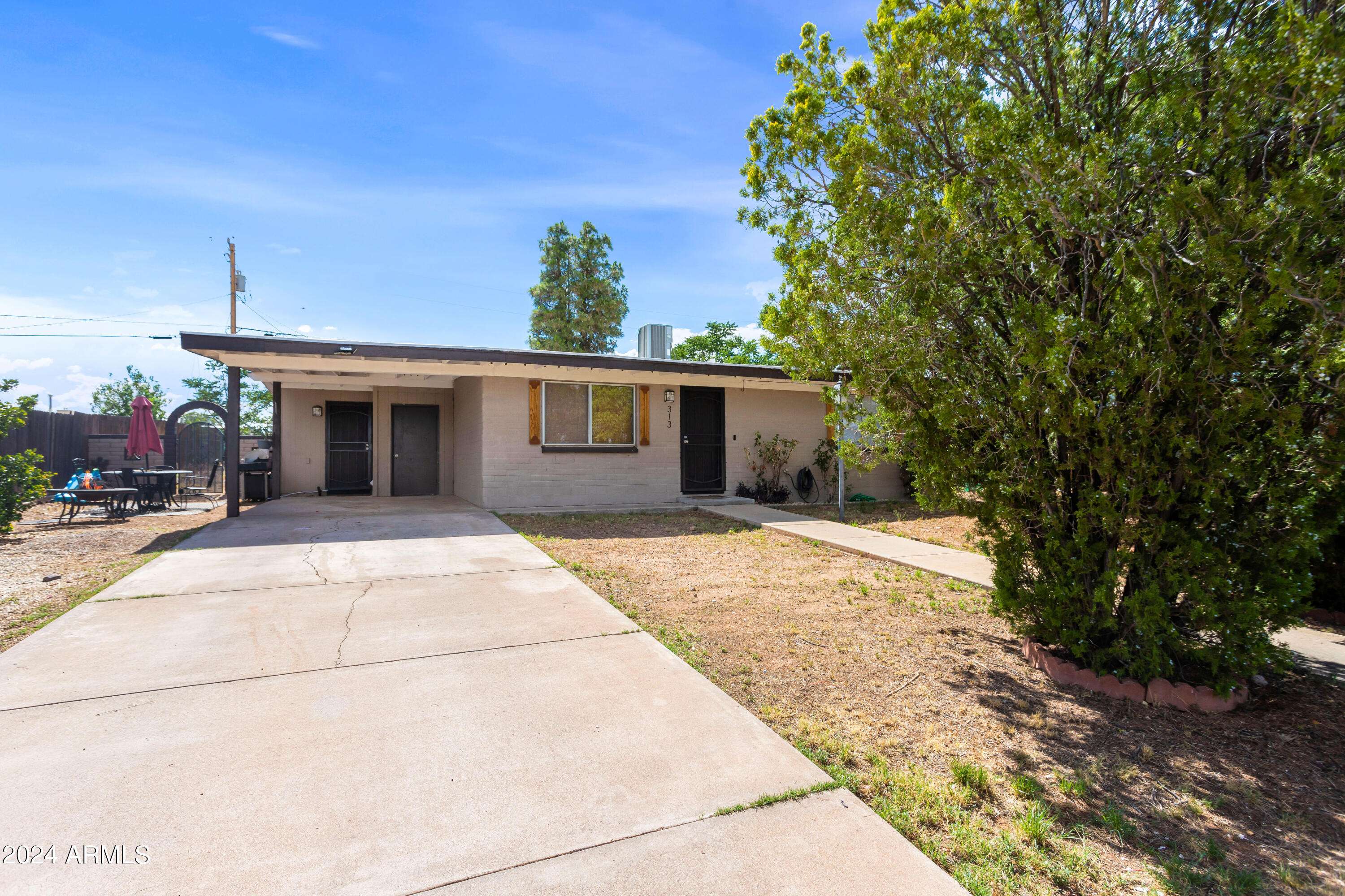 Huachuca City, AZ 85616,313 3RD Street