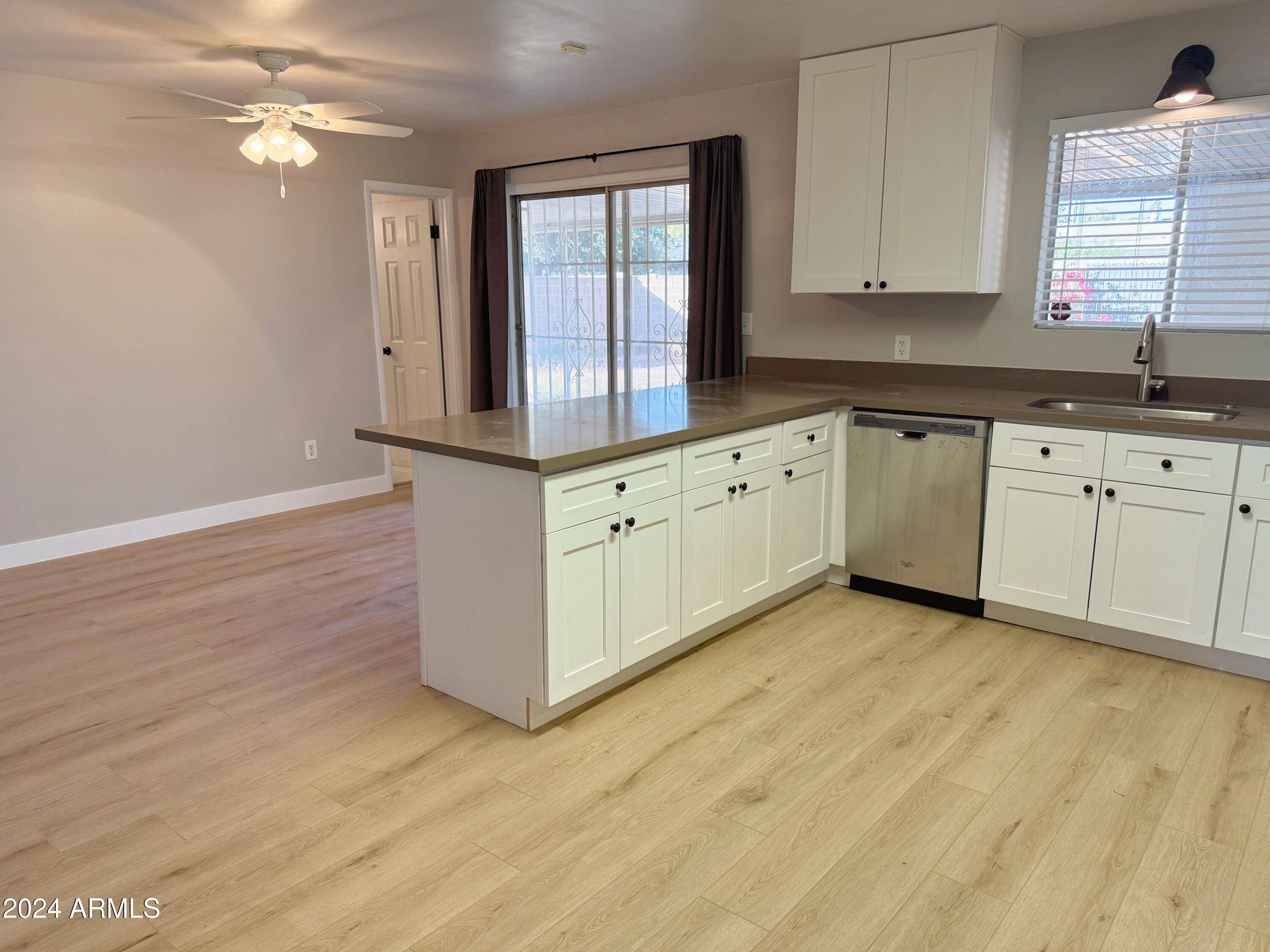 1220 W Romo Jones Street Tempe, AZ 85281
