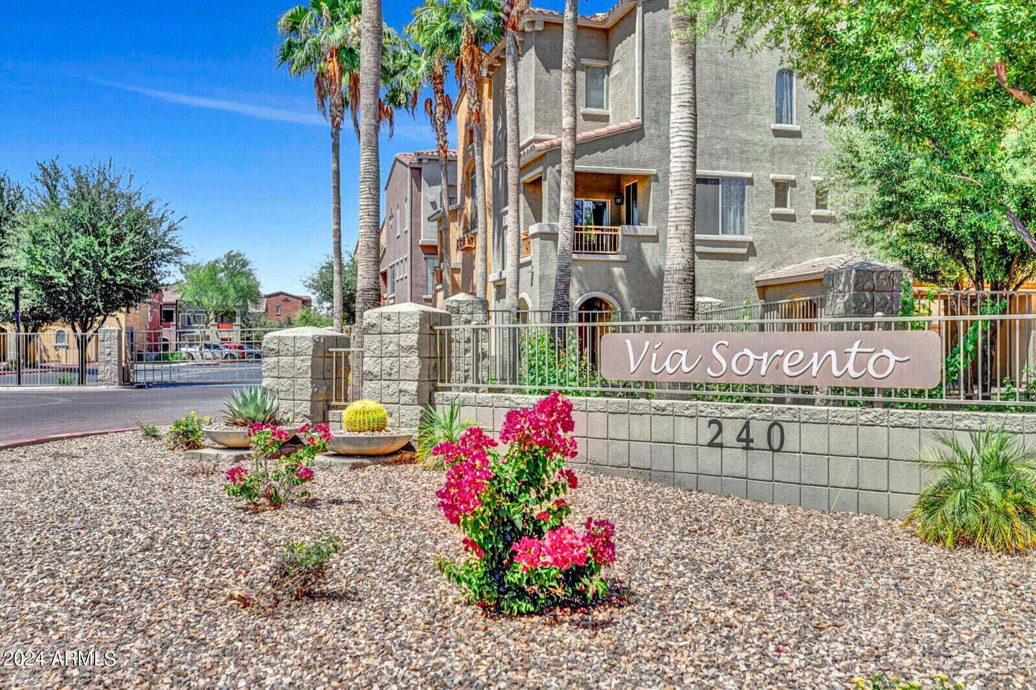 Gilbert, AZ 85233,240 W JUNIPER Avenue #1052