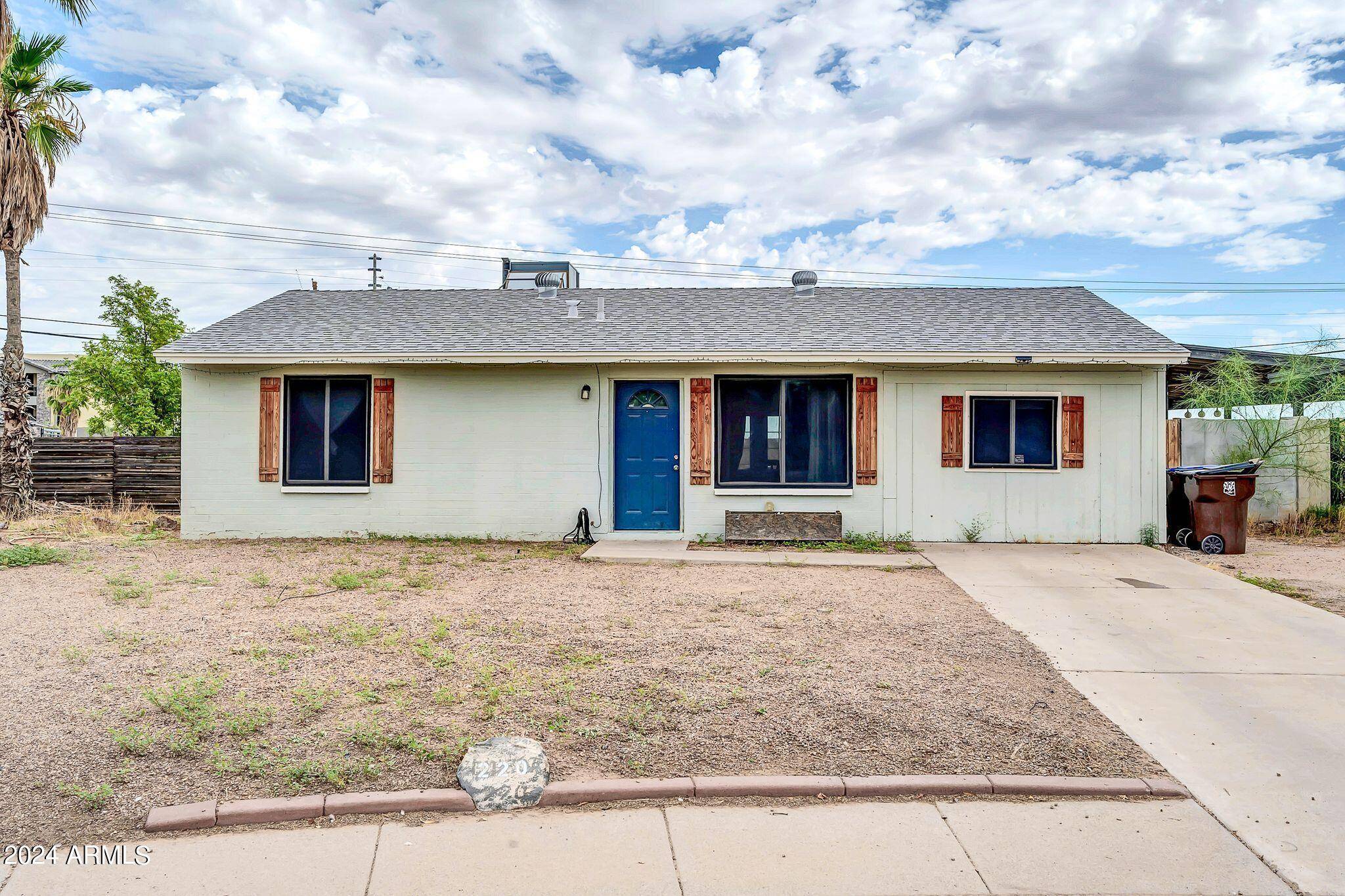 Coolidge, AZ 85128,220 E HESS Avenue