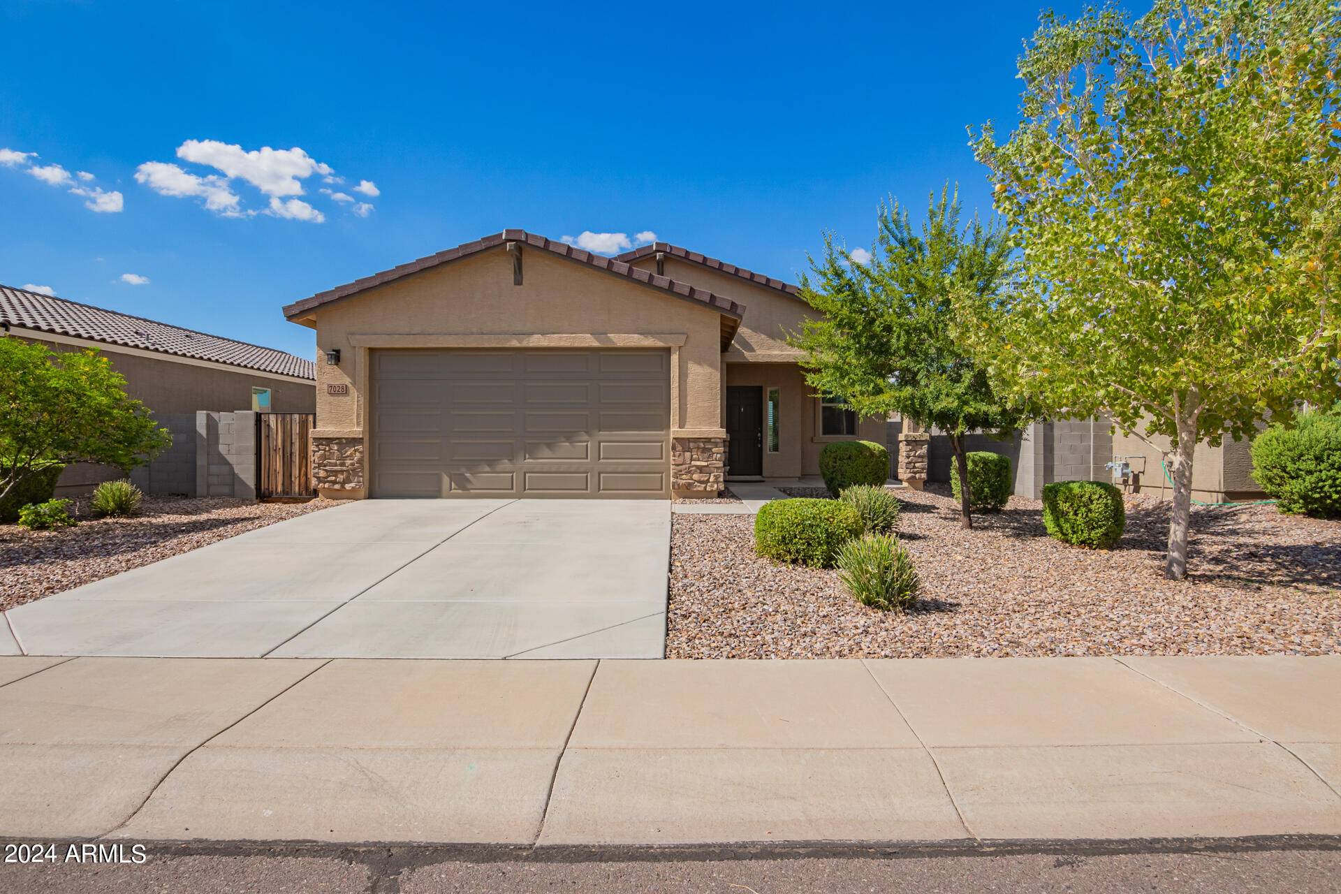 San Tan Valley, AZ 85143,7028 E GAMEBIRD Way